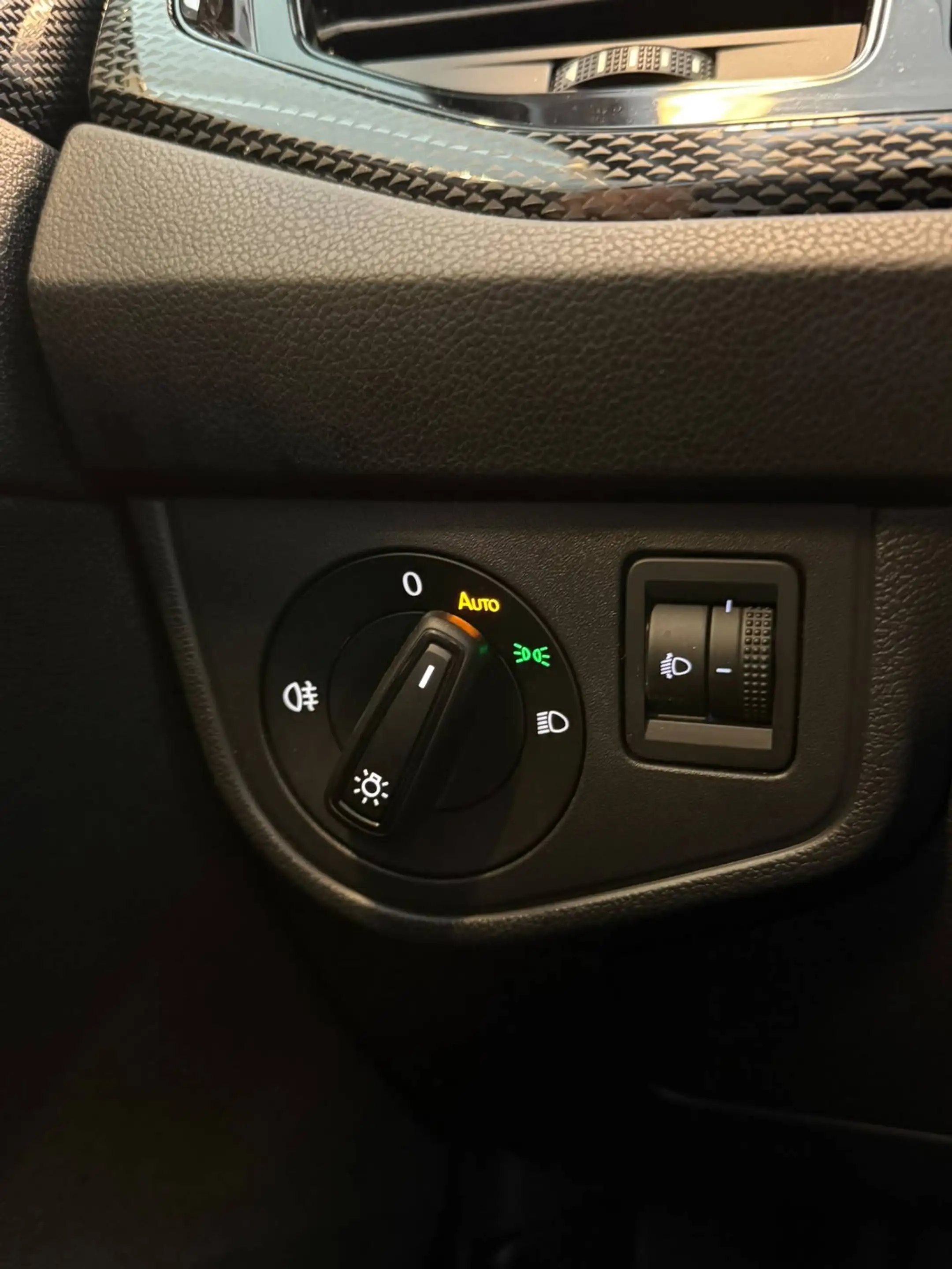 Volkswagen Taigo 1.0 TSI Life Automaat | Adaptieve cruise control | — photo 20