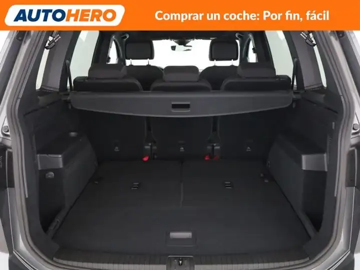 Volkswagen Touran 2019, foto 18