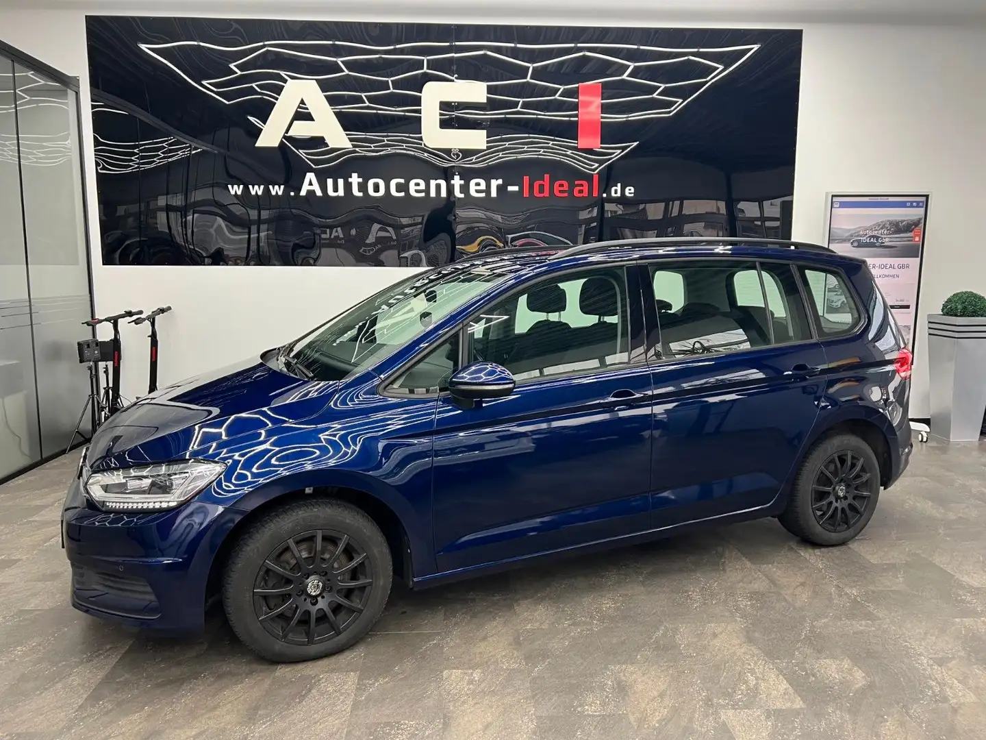 Volkswagen Touran Comfl. BMT/Sta-St.,AHK,SHA,LED, SH, ACC Blau - 2