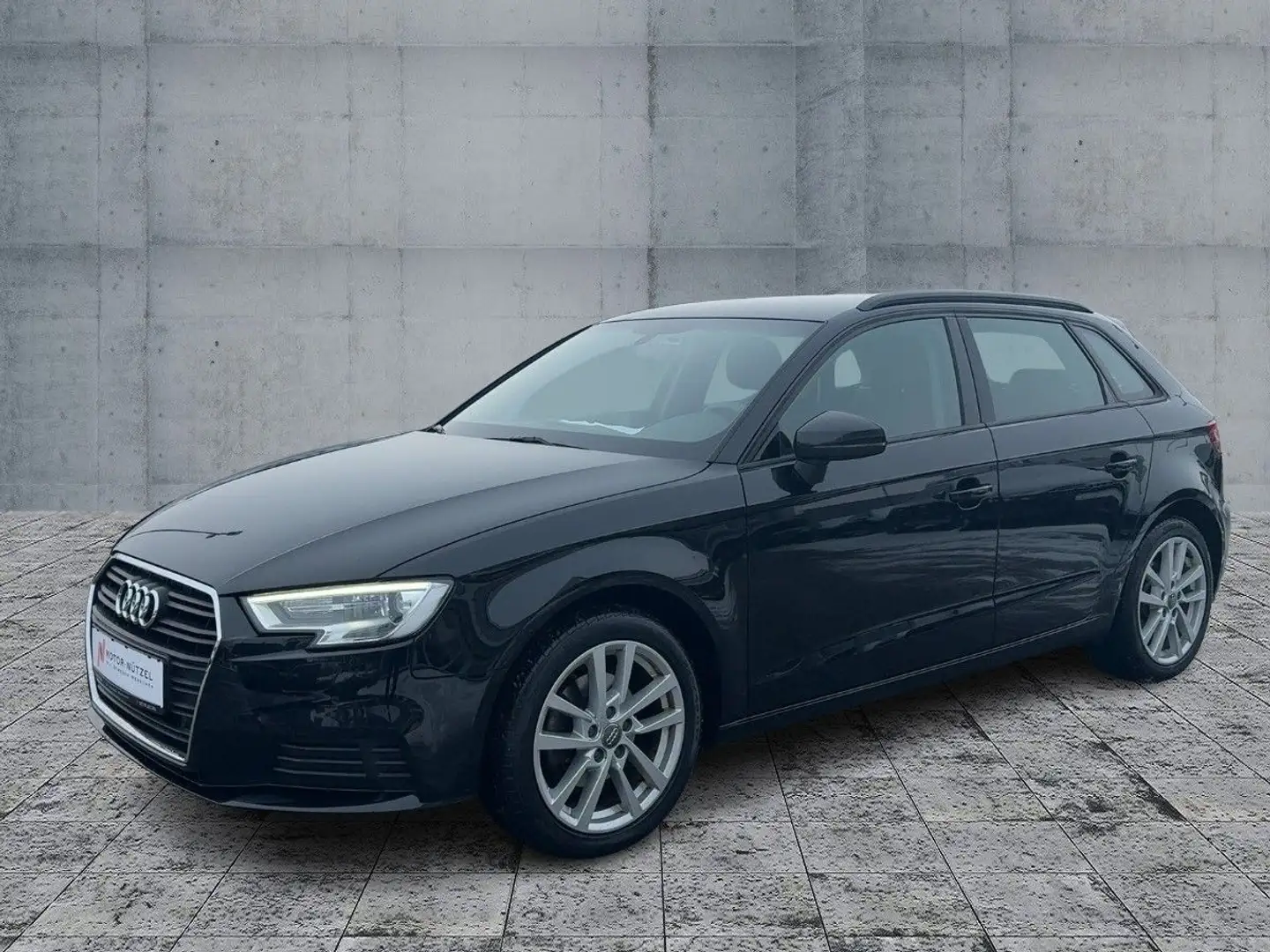 Audi A3 35 TFSI S-TR BI-XEN+NAVI+GRA+2xPDC Schwarz - 2