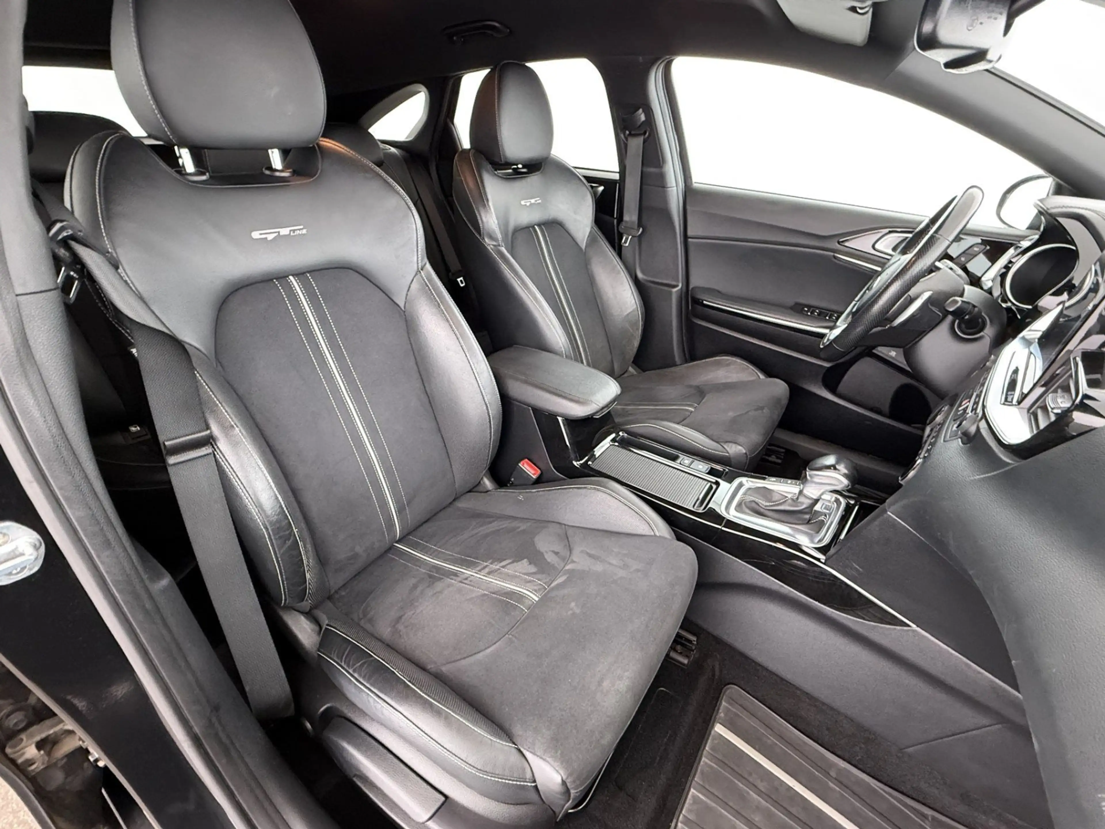 Kia ProCeed / pro_cee'd ProCeed 1.4 T-GDI GT-Line Aut LED AHK LEDER NAVI — photo 15