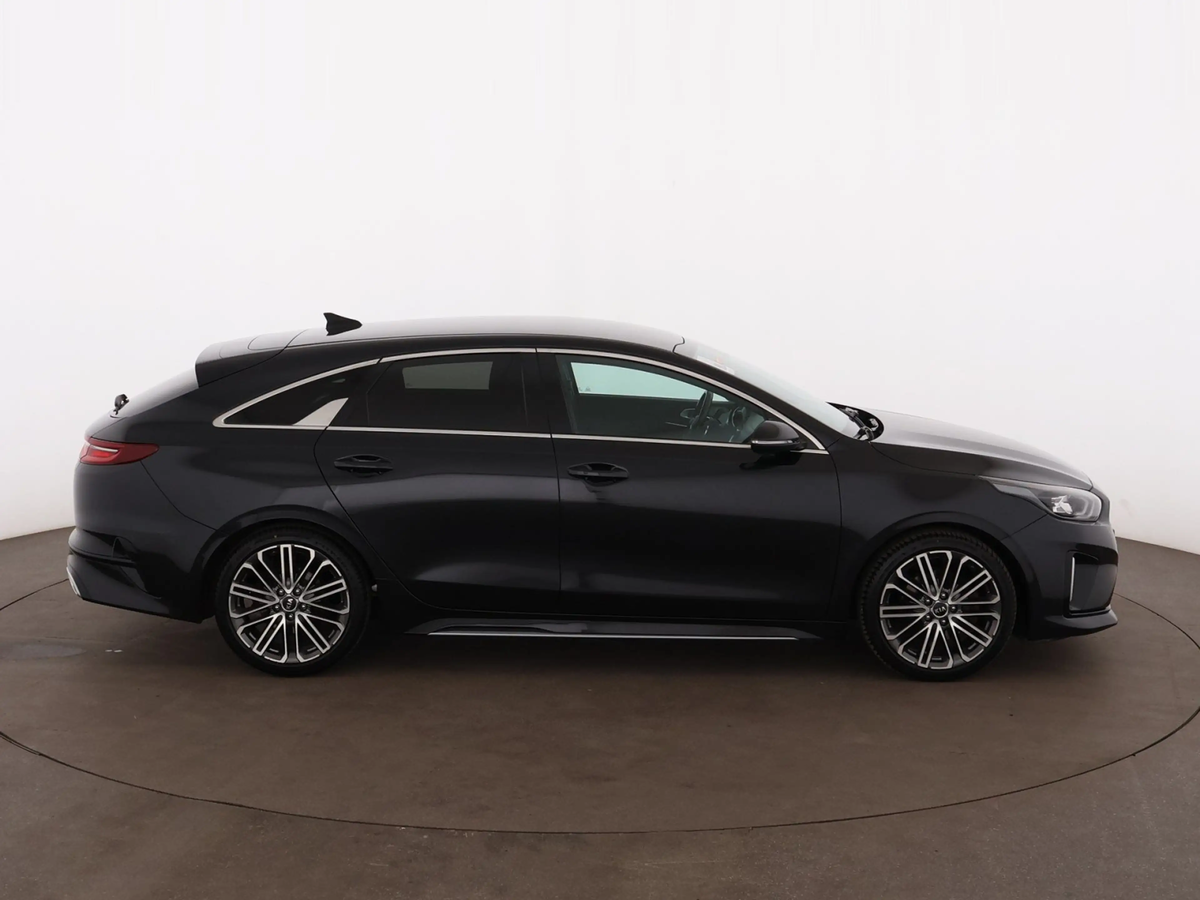 Kia ProCeed / pro_cee'd ProCeed 1.4 T-GDI GT-Line Aut LED AHK LEDER NAVI — photo 9