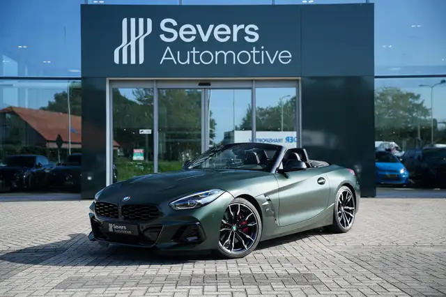 BMW Z4 Roadster M40i M- Sport | FROZEN DEEP GREEN METALLI