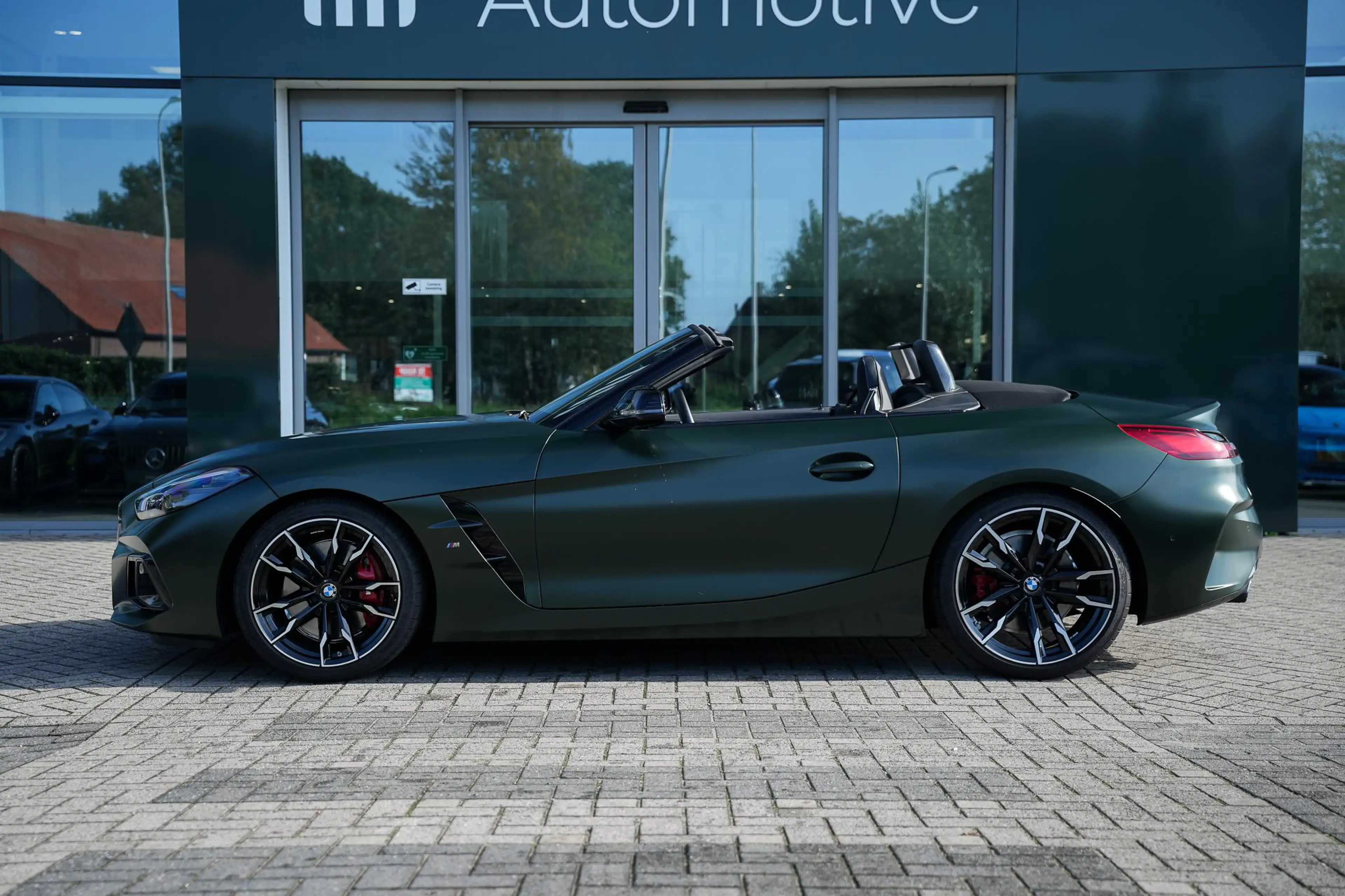 BMW Z4 Roadster M40i M- Sport | FROZEN DEEP GREEN METALLI — photo 5