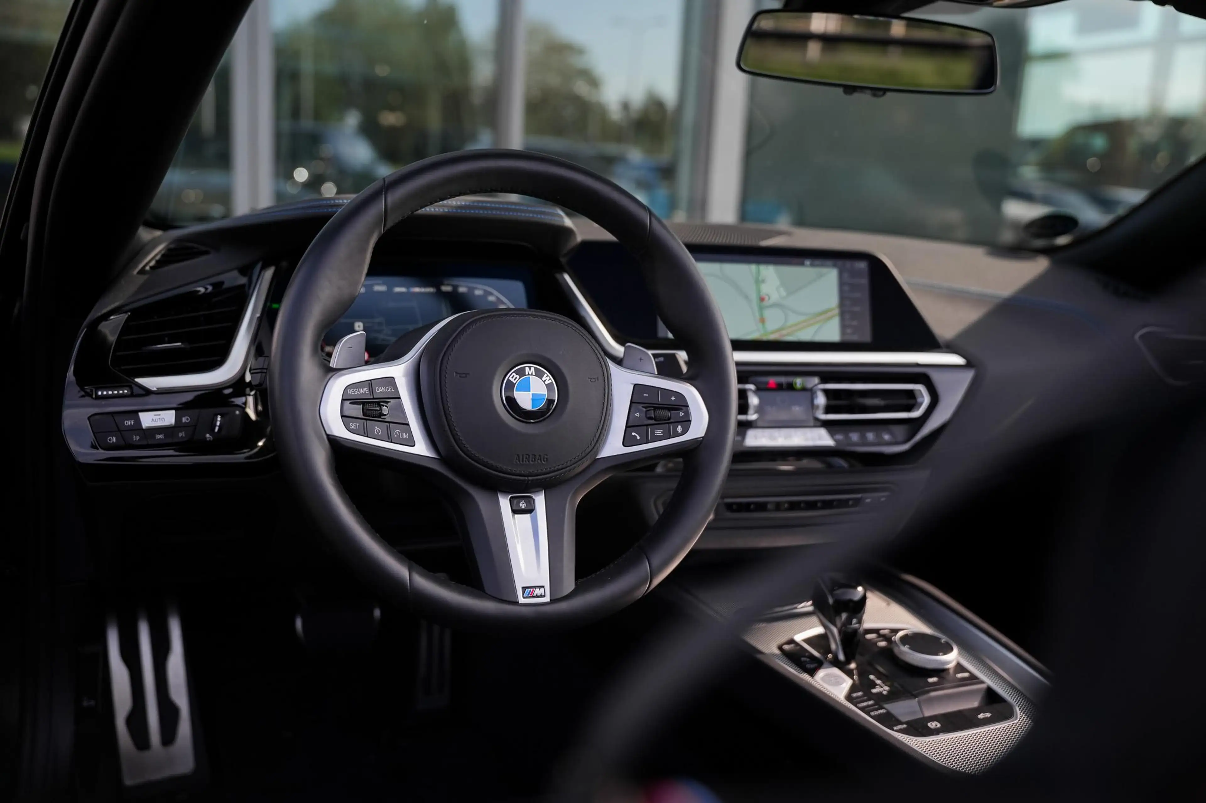 BMW Z4 Roadster M40i M- Sport | FROZEN DEEP GREEN METALLI — photo 10