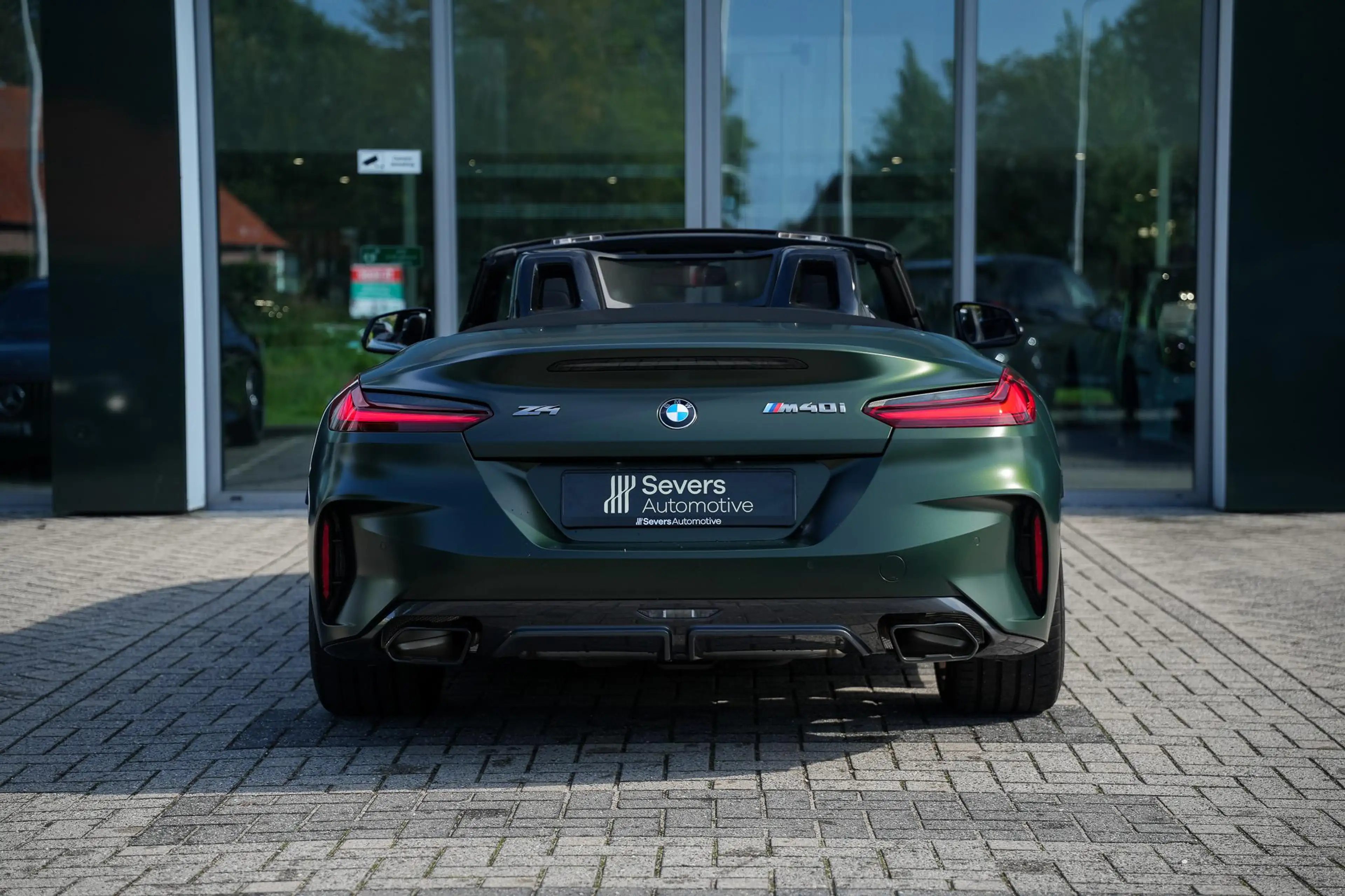 BMW Z4 Roadster M40i M- Sport | FROZEN DEEP GREEN METALLI — photo 9