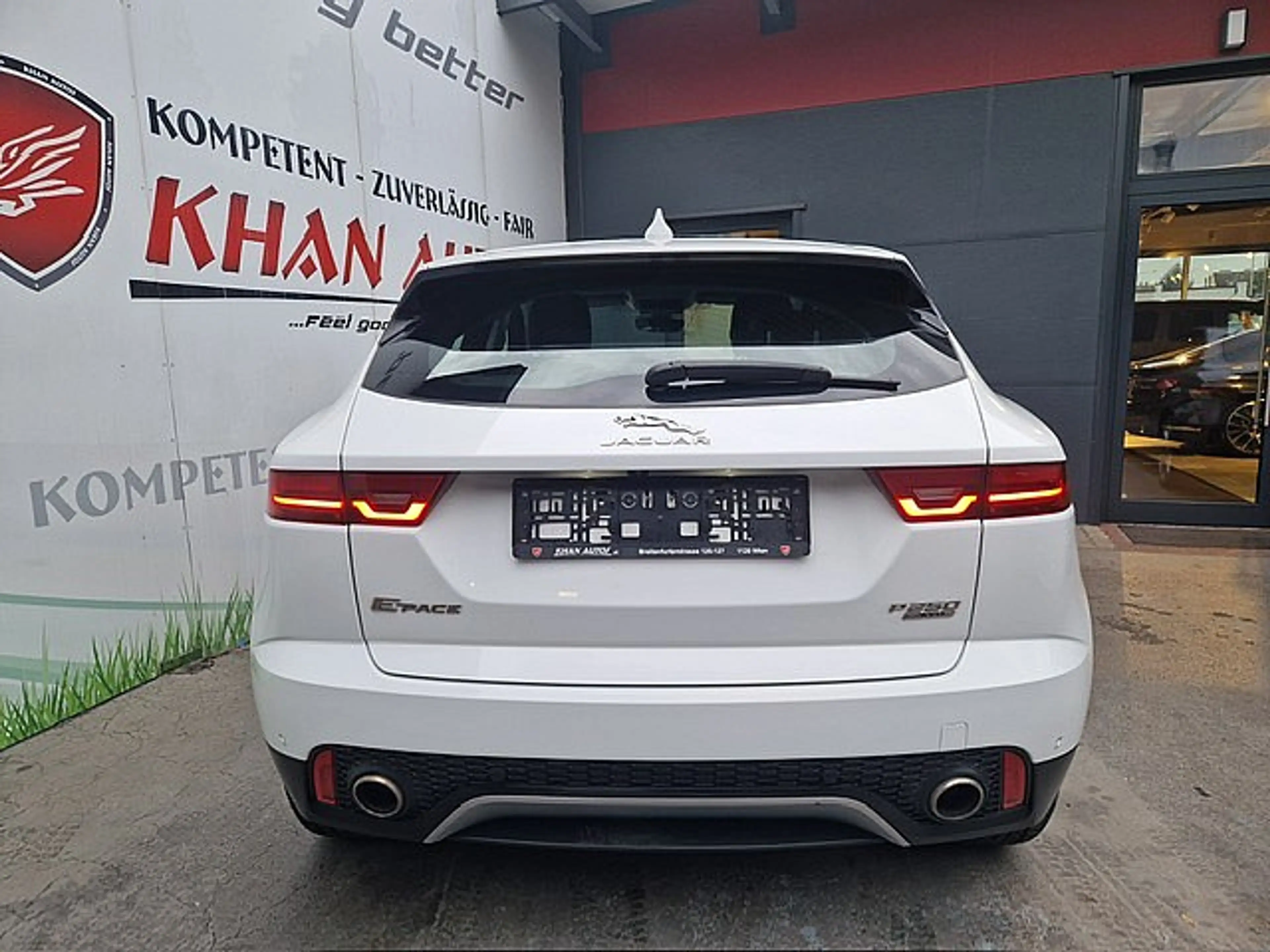 Jaguar E-Pace 2.0I4 P250 S AWD Aut. *Leder*Navi*RFKamera* — photo 5