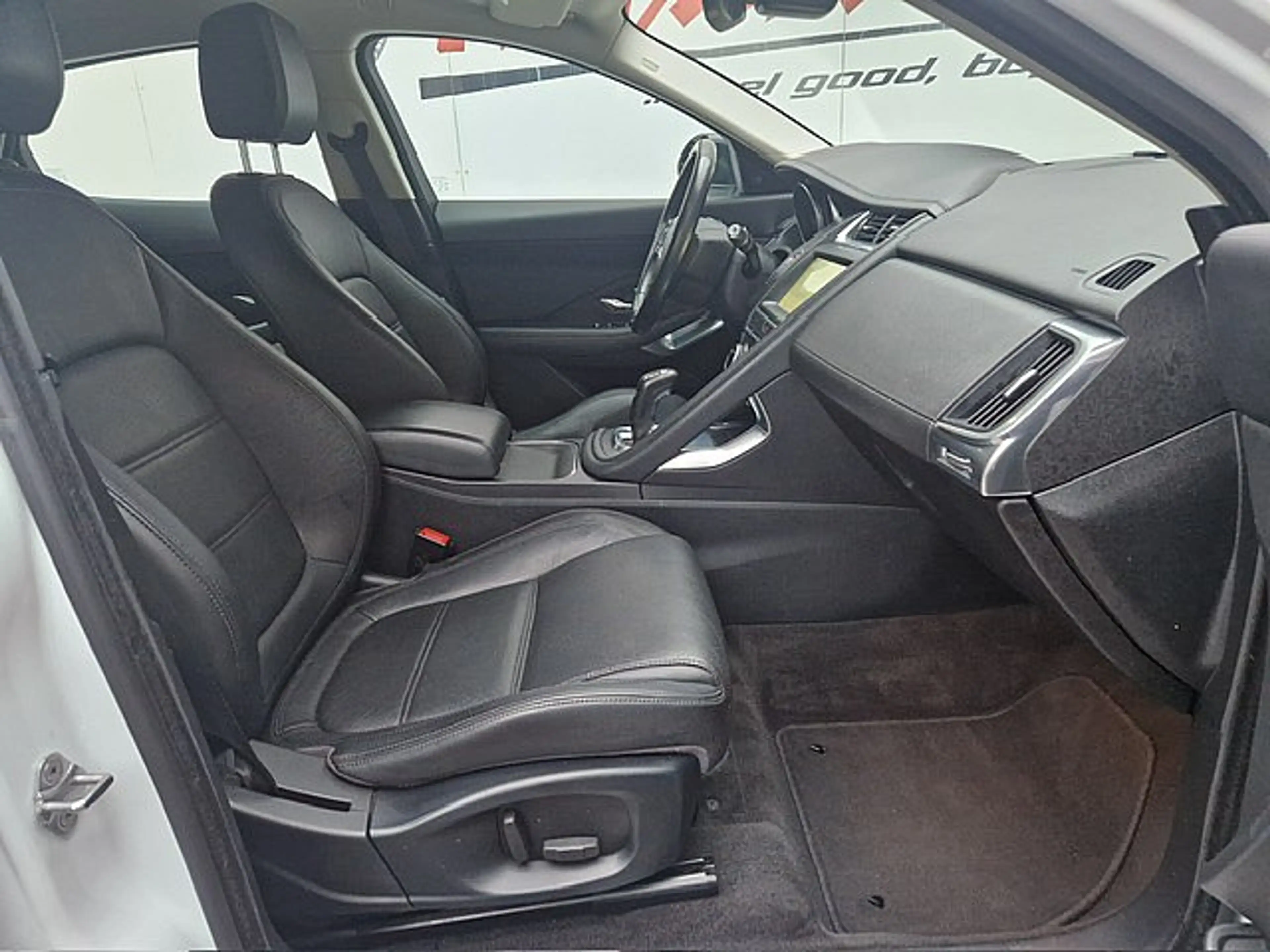 Jaguar E-Pace 2.0I4 P250 S AWD Aut. *Leder*Navi*RFKamera* — photo 8