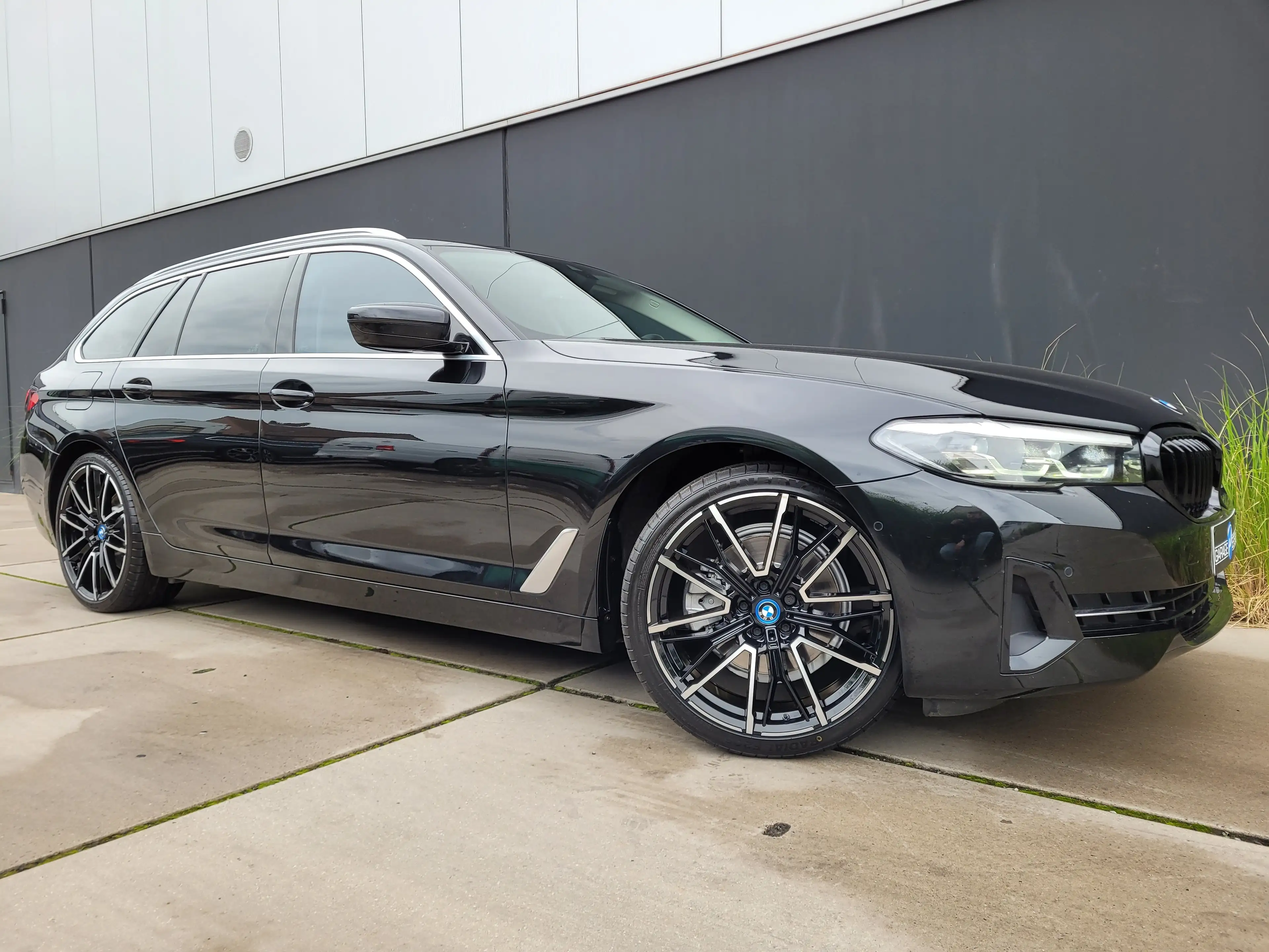 BMW 518 Touring Aut. *LEDER*NAVI*STOELVENTILATIE*MEMORY*