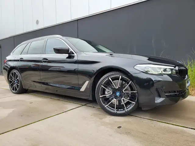 BMW 518