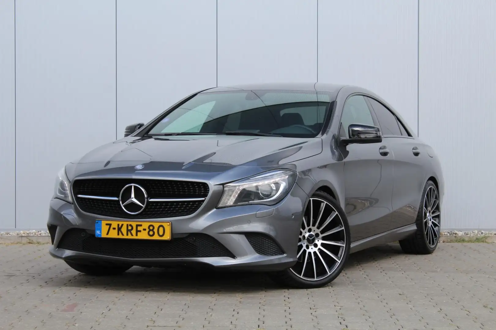 Mercedes-Benz CLA 200 Prestige AMG | Automaat | Leder | Stoelverwarming Gris - 1