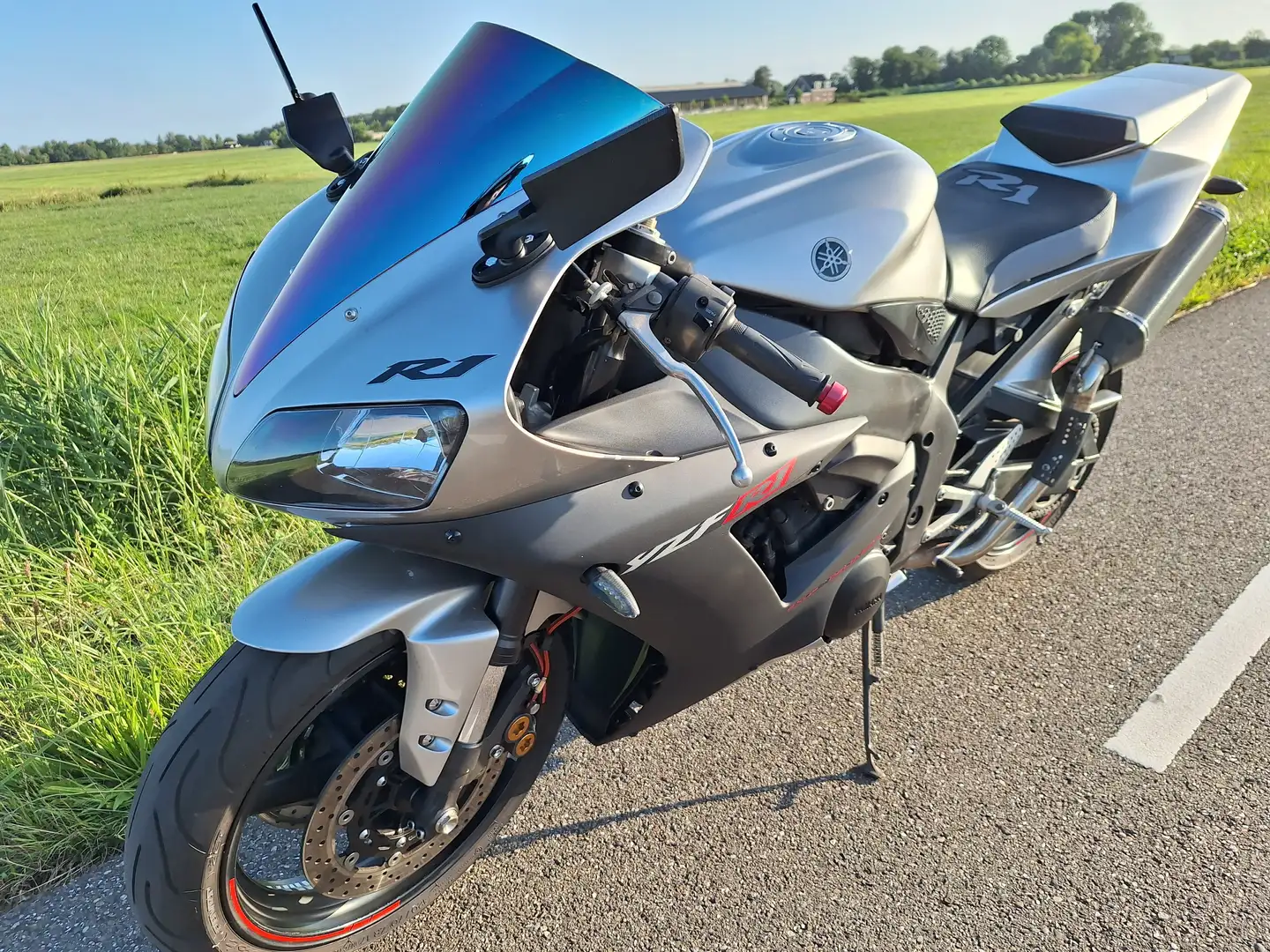 Yamaha YZF-R1 Supersport Argento - 1