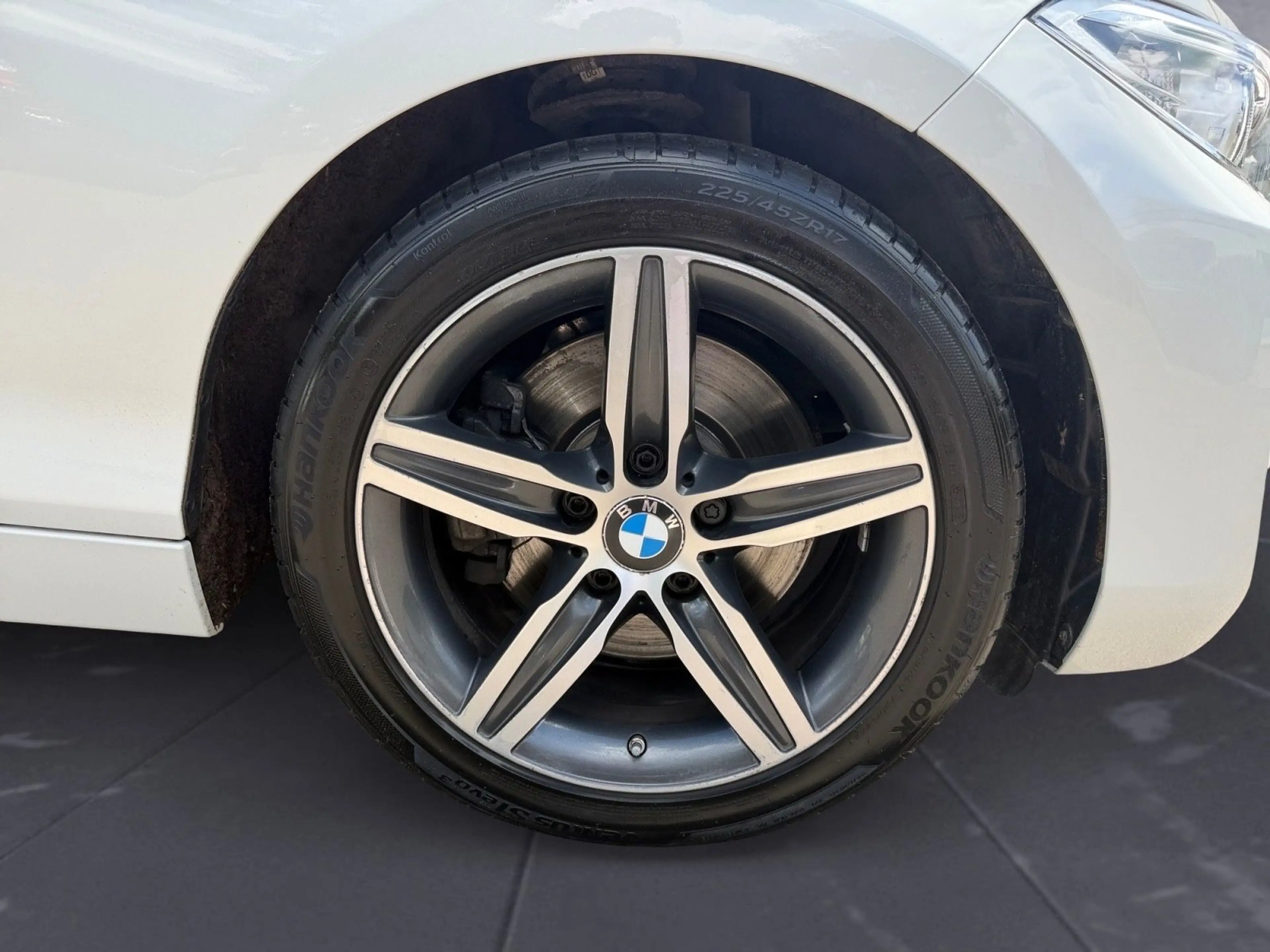 BMW 230 i Sport Cabrio — photo 9