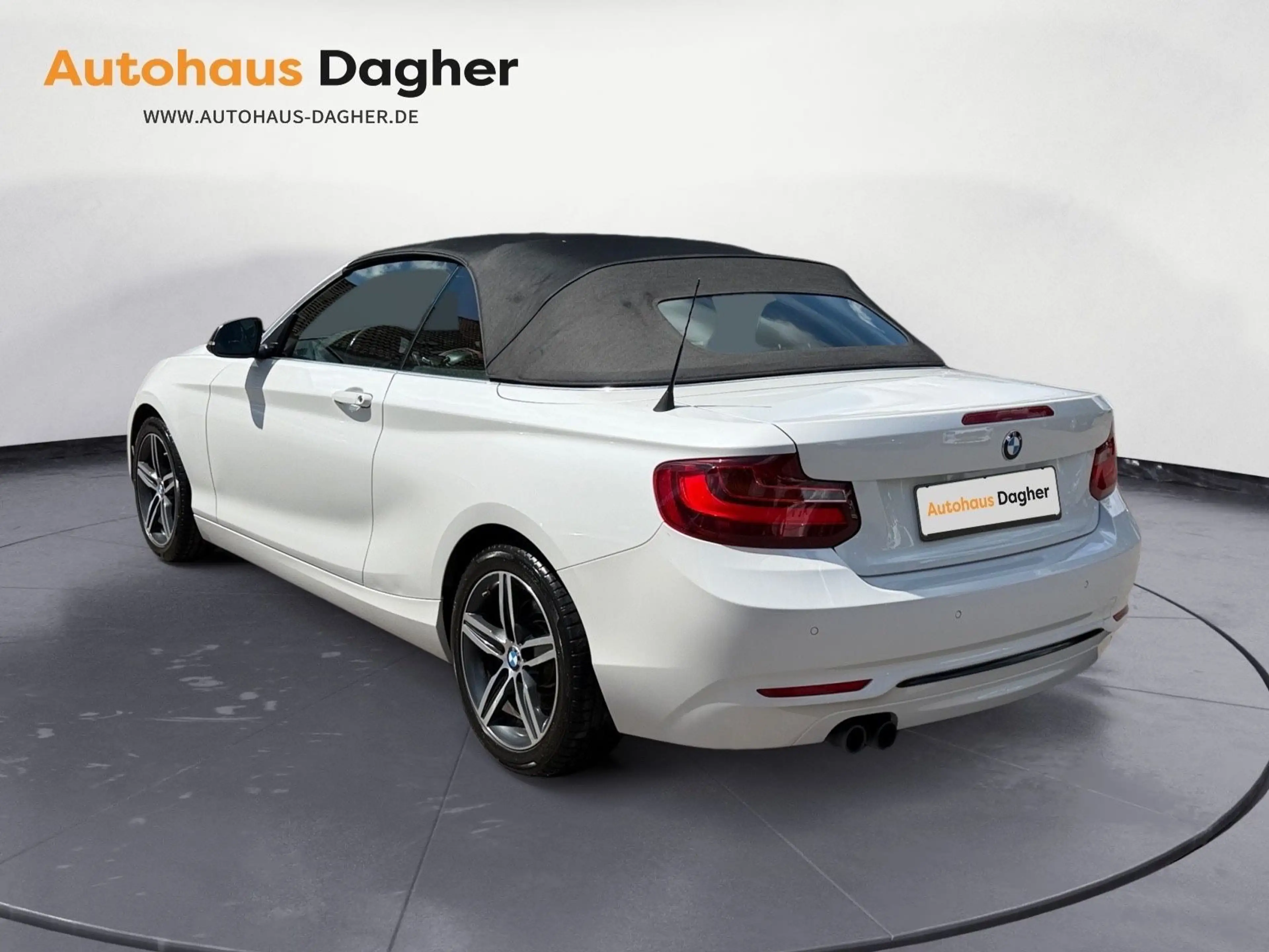 BMW 230 i Sport Cabrio — photo 3