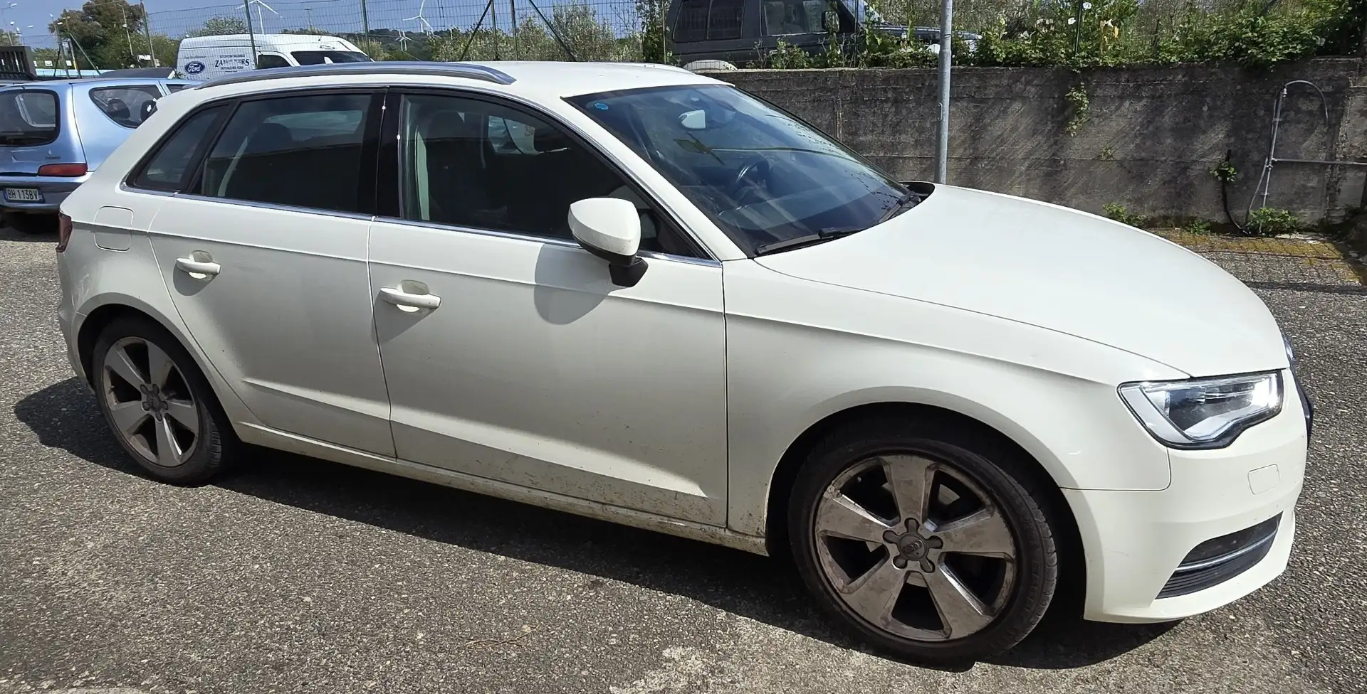 Audi A3 Sportback 1.6 tdi Ambition - 2