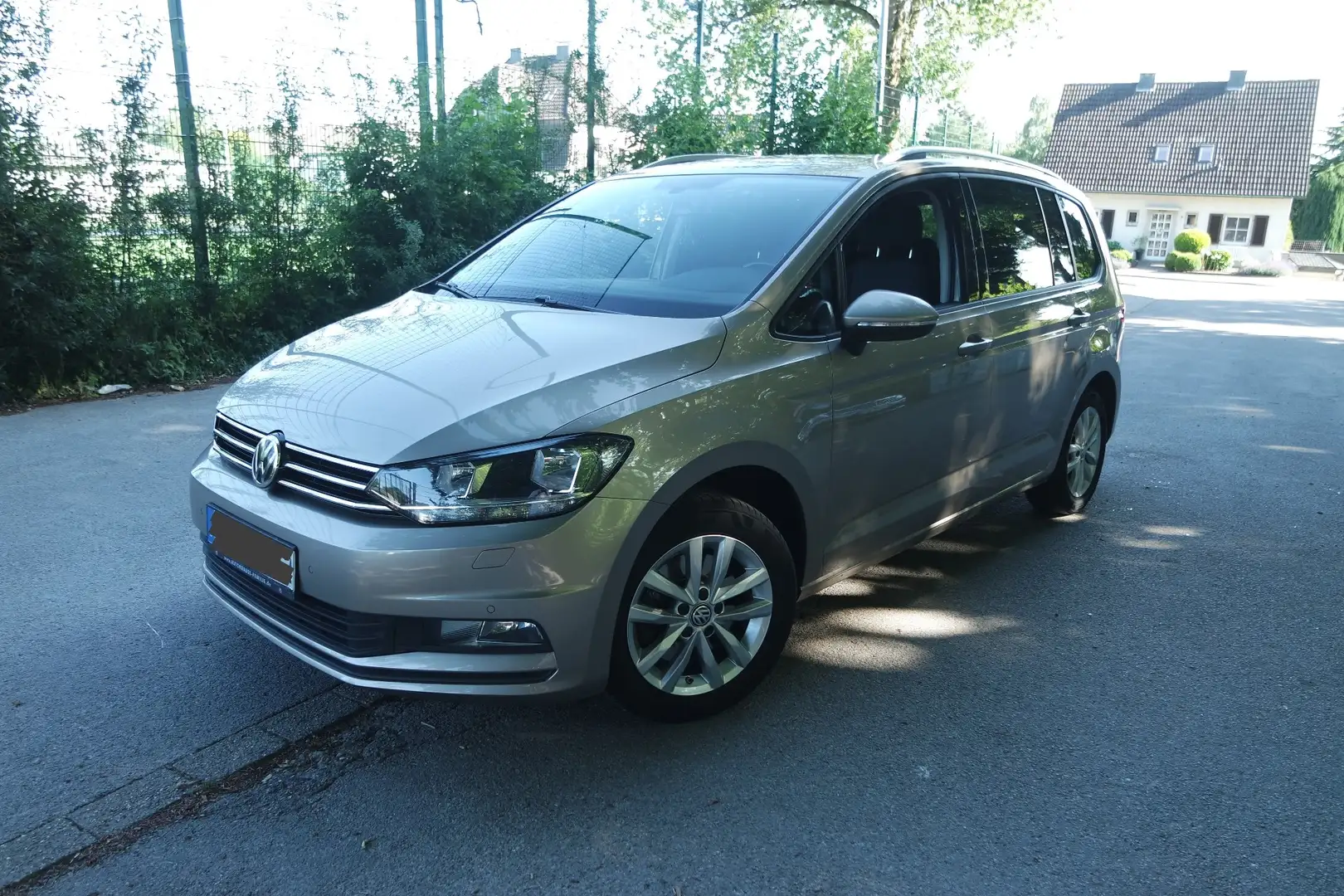 Volkswagen Touran Touran 1.2 , TSI , BMT , Allstar Edition ,7sitze Beige - 1