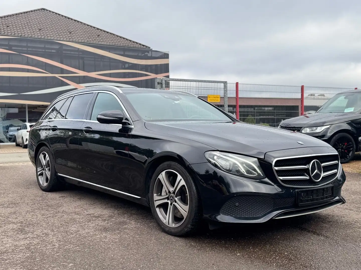 Mercedes-Benz E 350 d Schwarz - 2