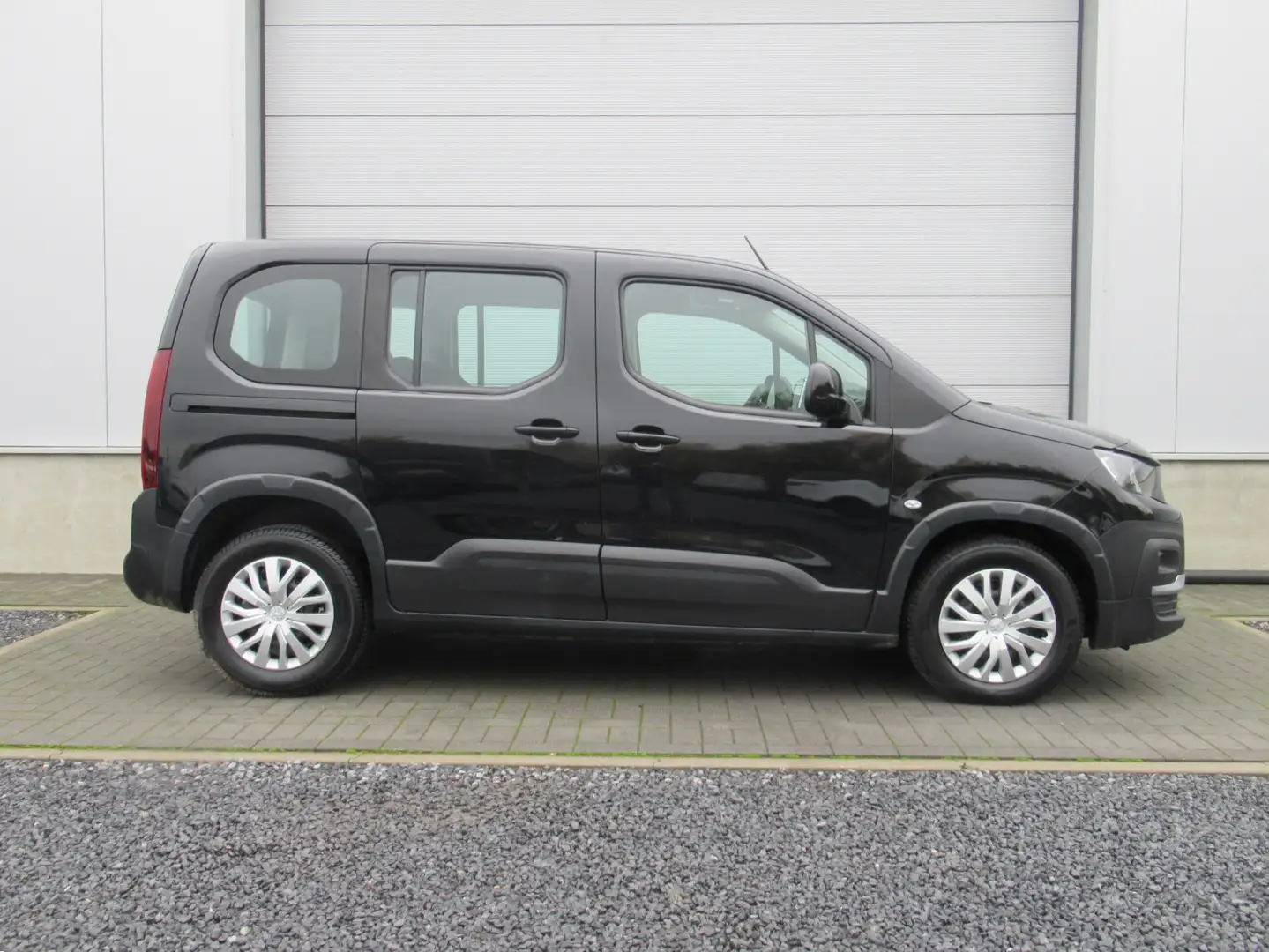 Peugeot Rifter 1.5 HDi Aut. / € 11.990 netto / Navi / Airco Noir - 2