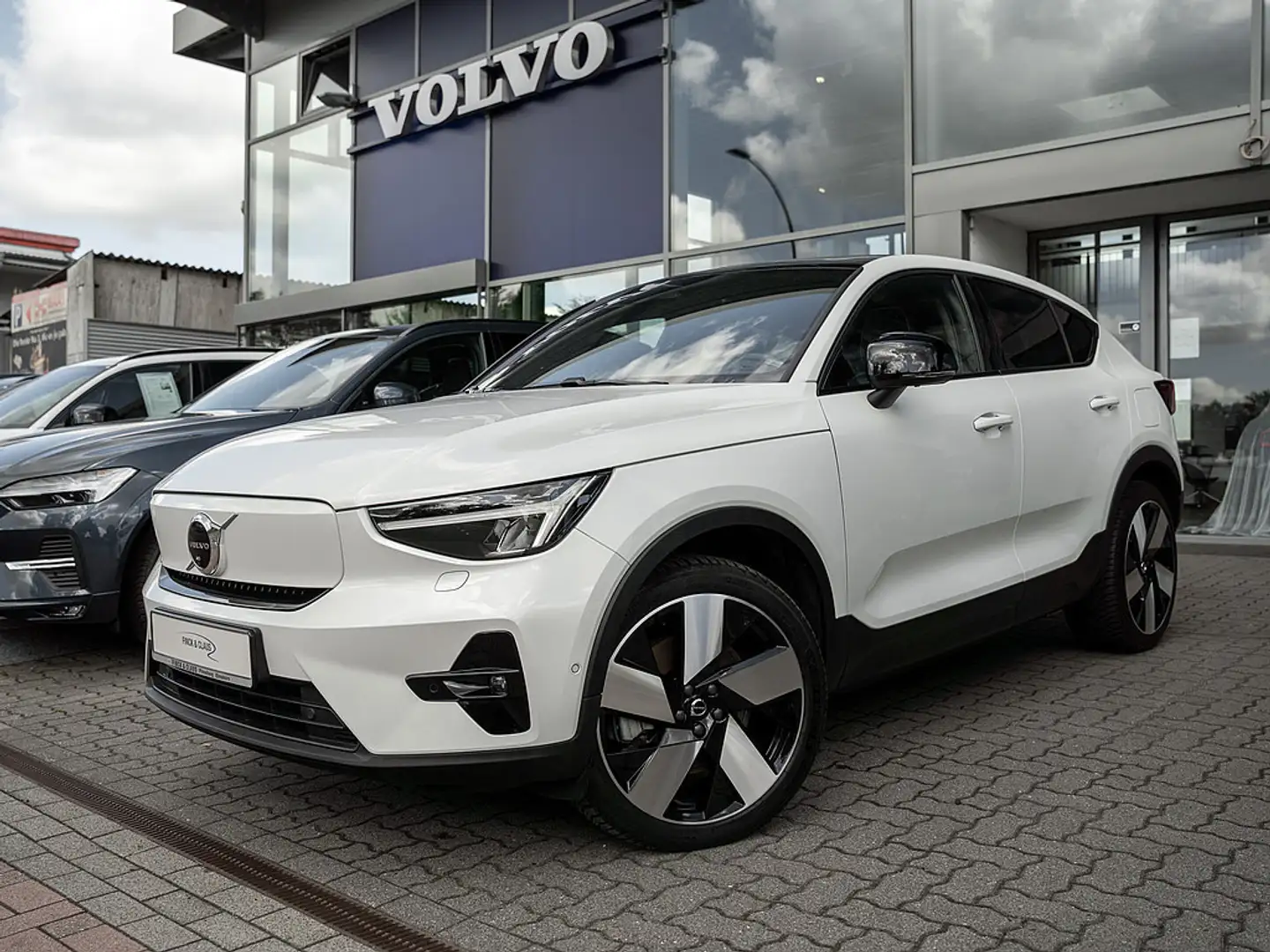 Volvo C40 Ultimate Recharge Pure Electric AWD 360° Blanco - 1