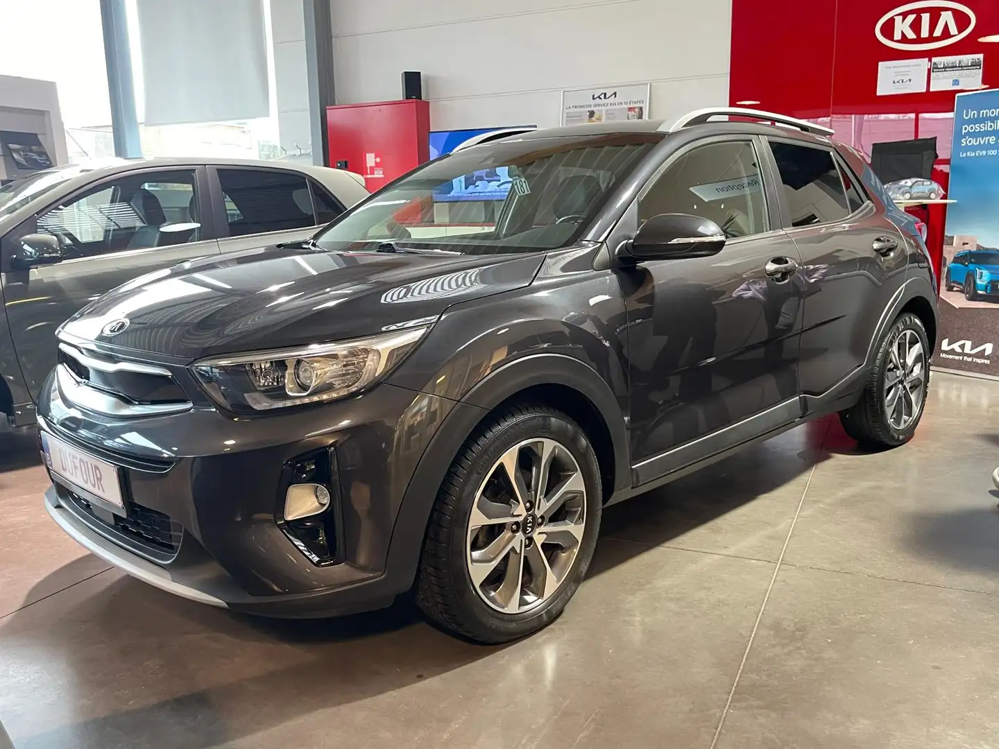 Kia Stonic Sense 1.0 ISG Grijs - 1