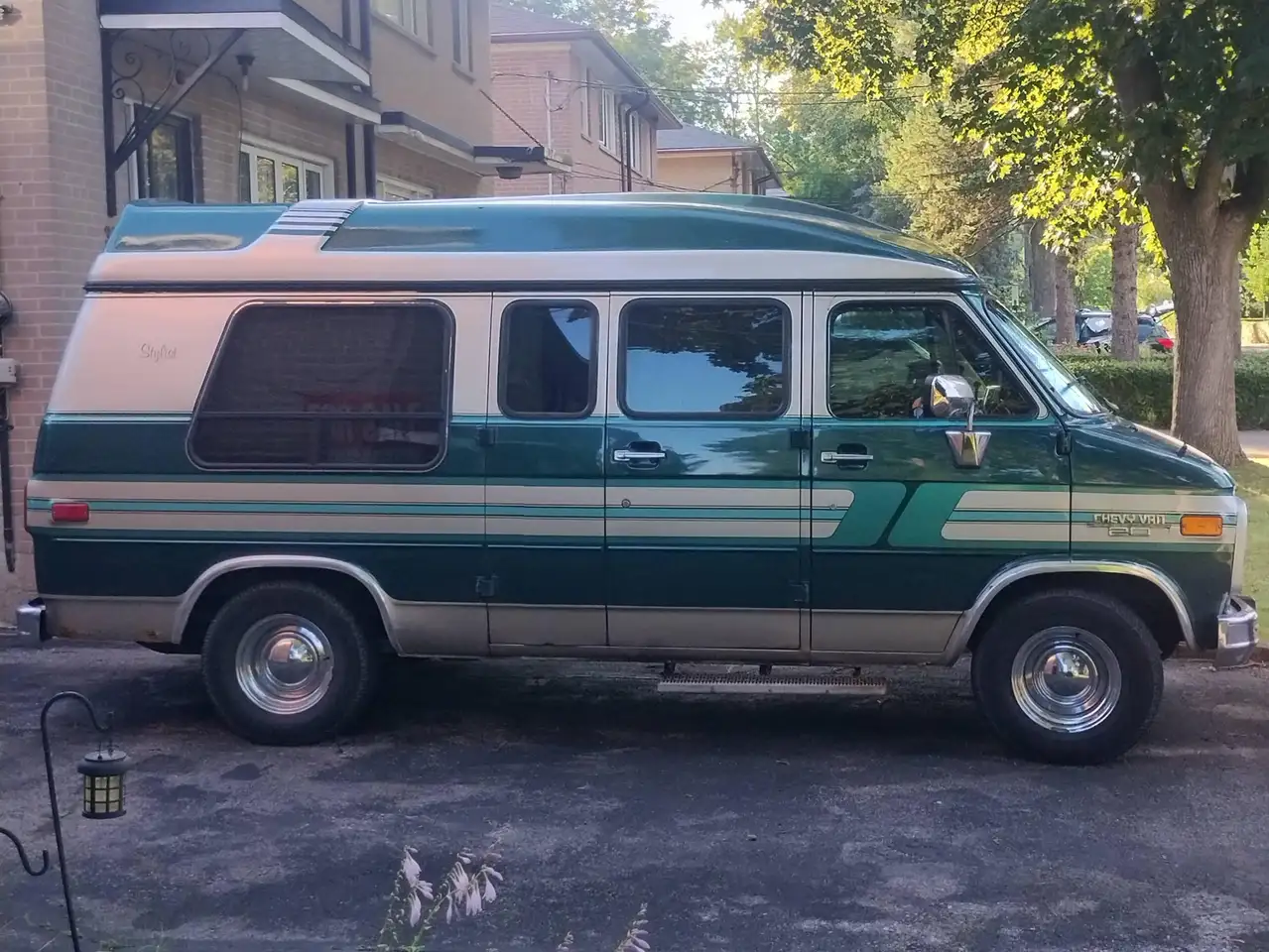 Chevrolet Chevy Van photo Chevrolet Chevy Van