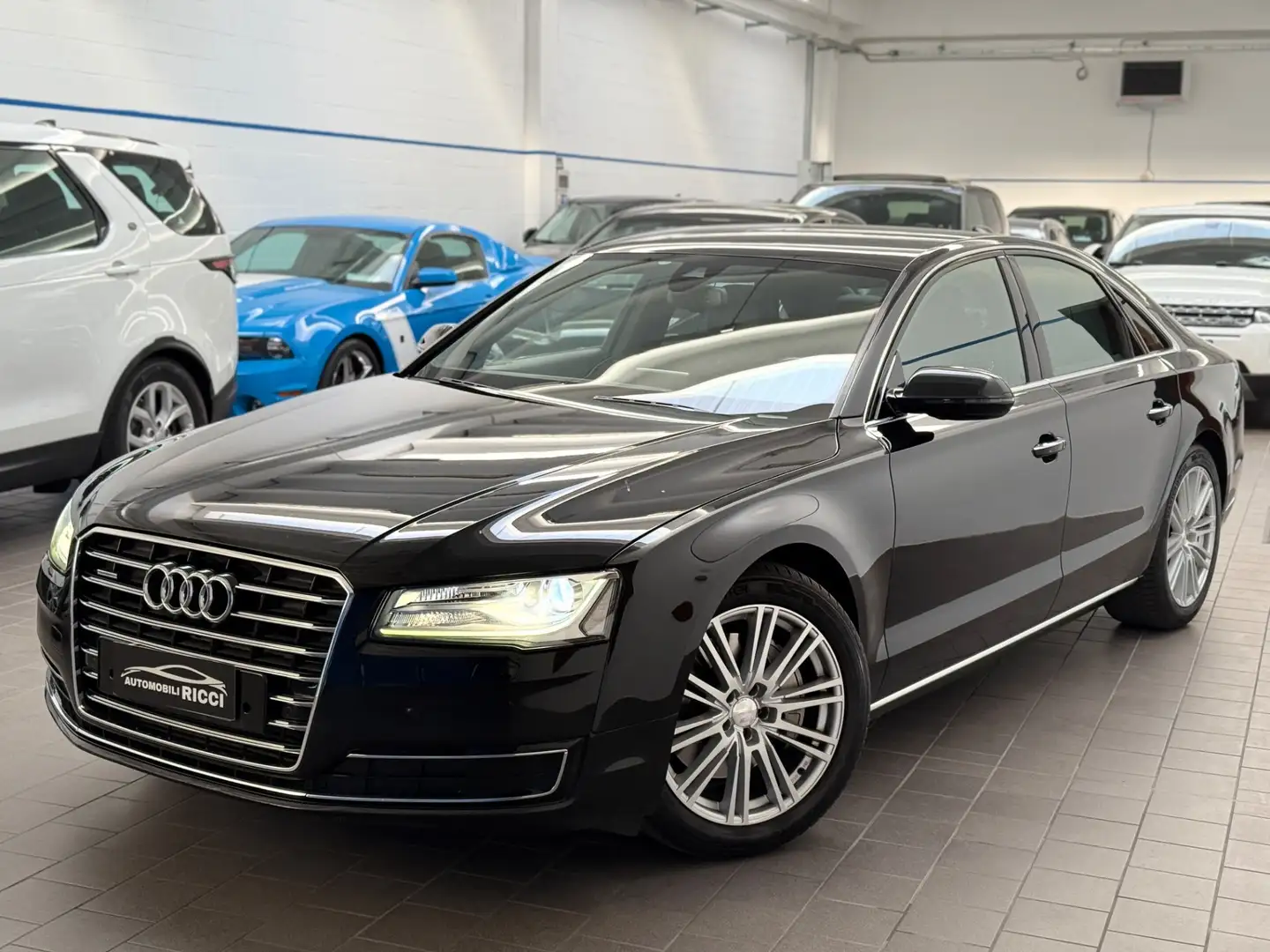 Audi A8 3.0 TDI 258 CV clean diesel quattro tiptronic Zwart - 1