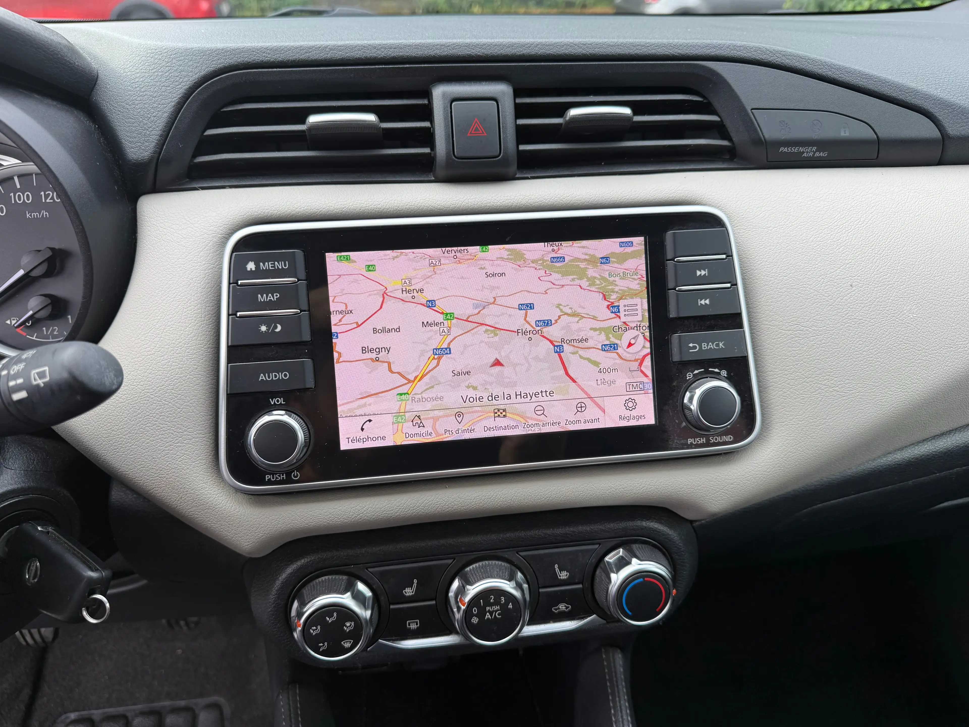 Nissan Micra Micra 1.0 IG-T Tekna — photo 11