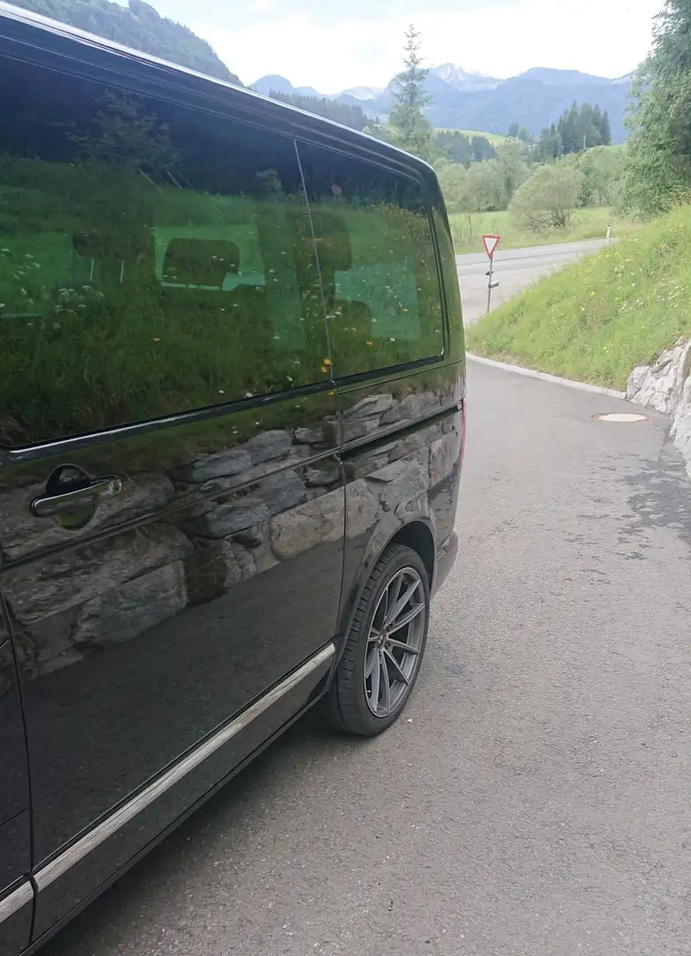 Volkswagen T6 Multivan Generation Six 2,0 TDI 4Motion BMT DSG Schwarz - 2