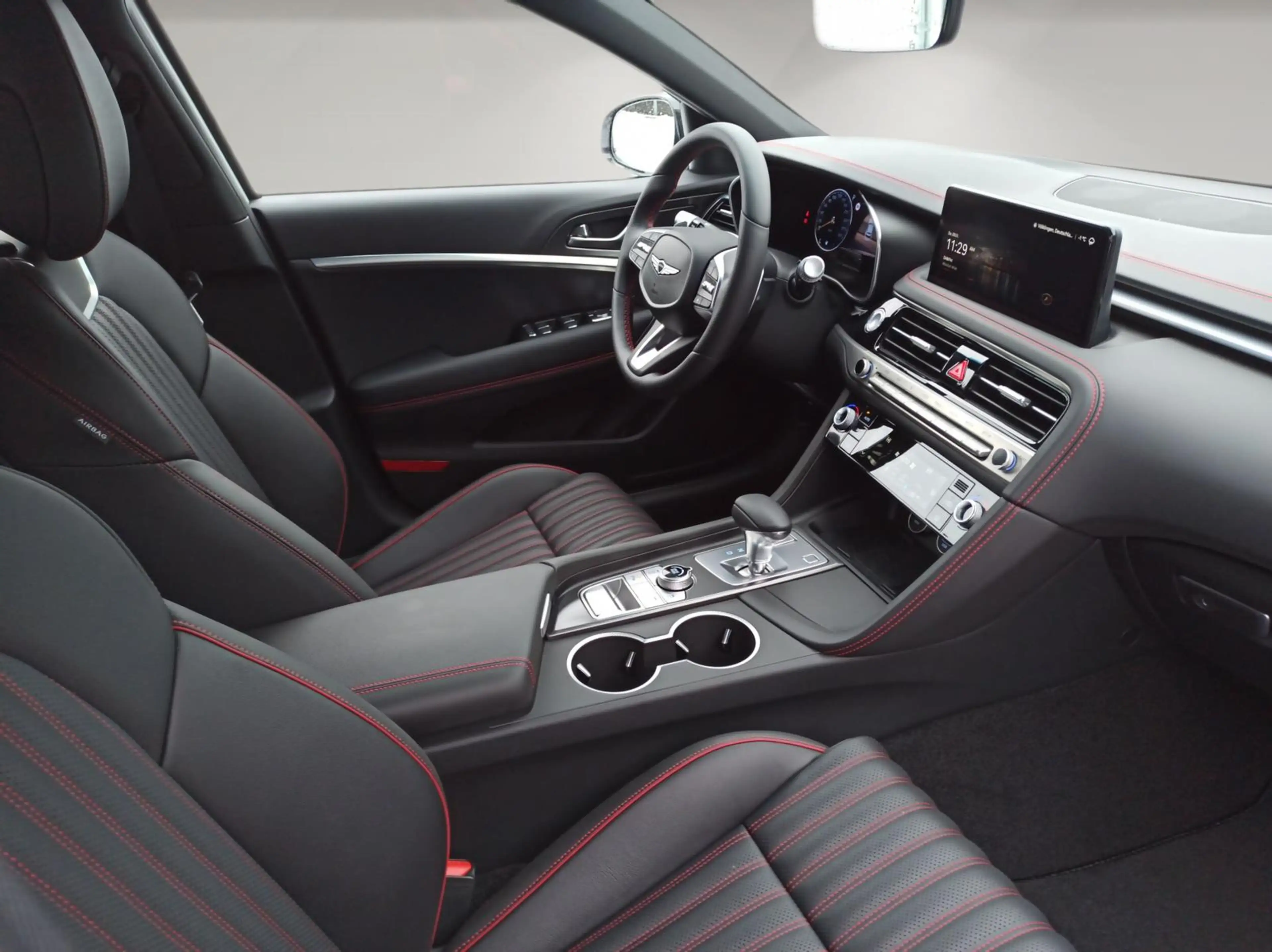 Genesis G70 Shooting Brake Sport 2.0L /LED/Lexicon-Sound — photo 14