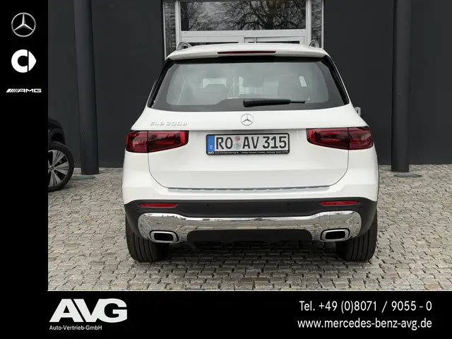 Mercedes-Benz GLB view 5