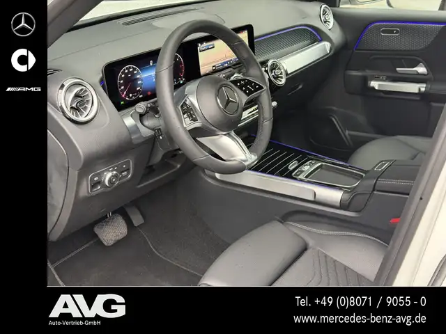Mercedes-Benz GLB view 8