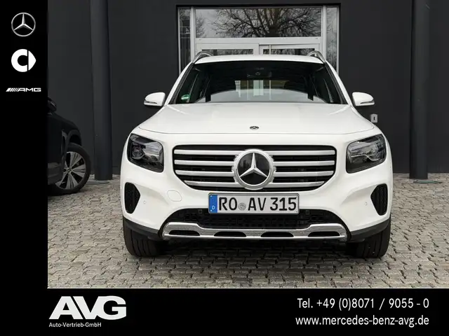 Mercedes-Benz GLB view 2