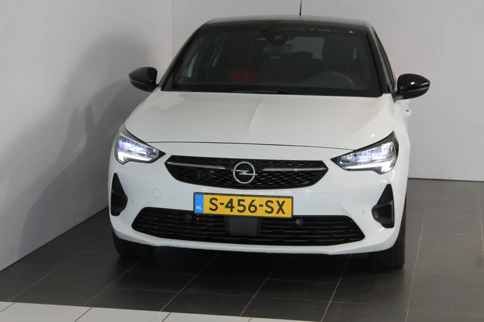 Opel Corsa-e Electric 50kWh 136pk Aut (11 kw boordlader) GS rij Wit - 2