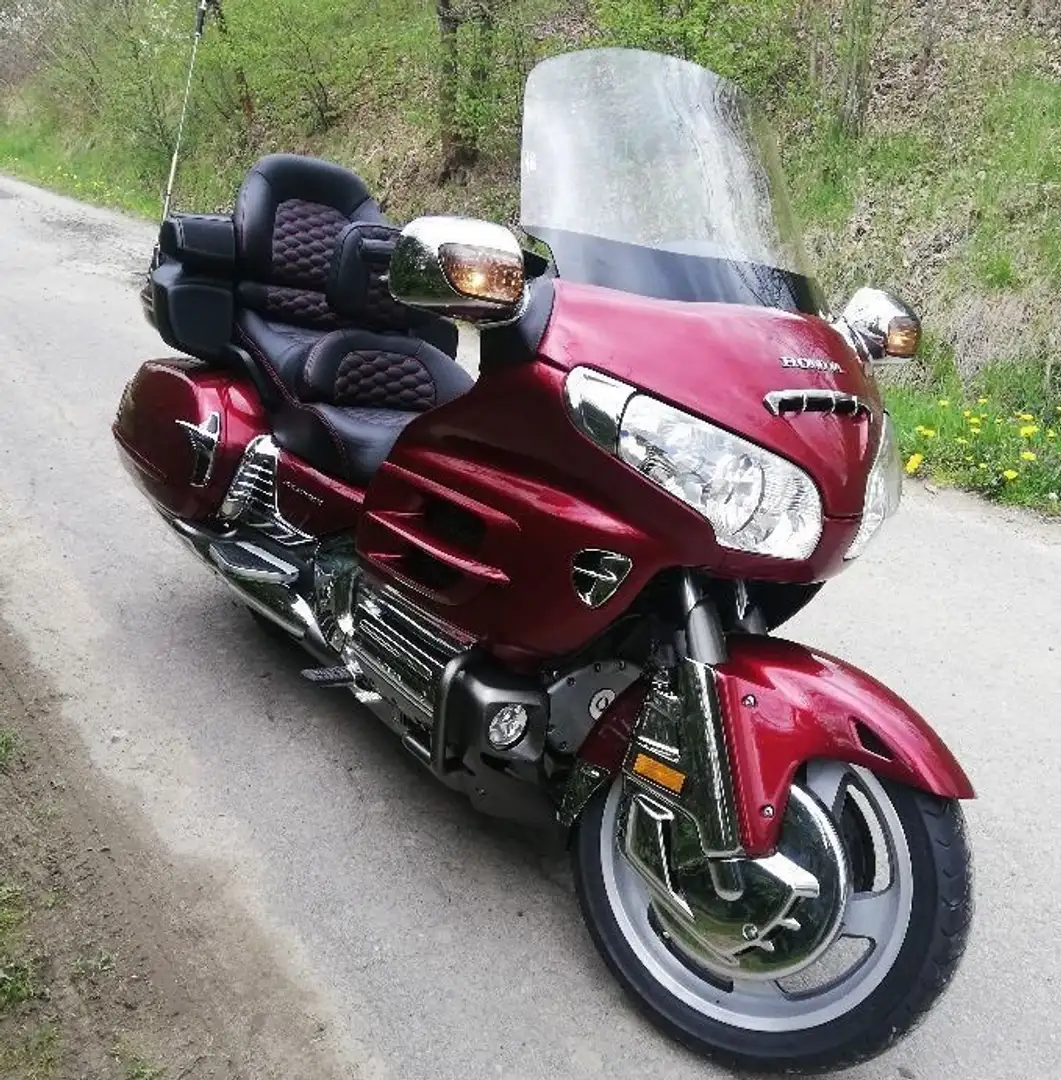 Honda GL 1800 Rouge - 1