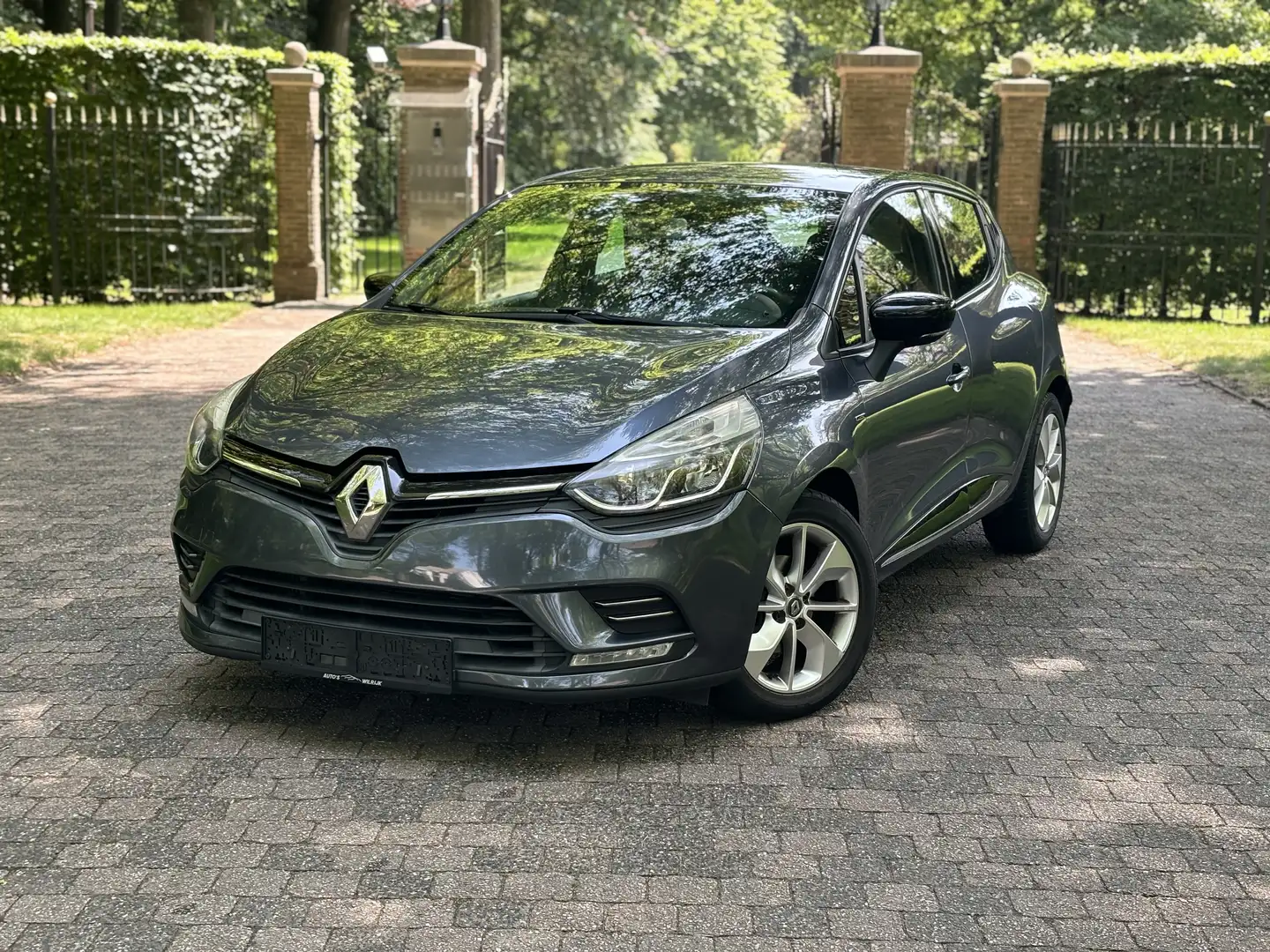Renault Clio Energy TCe 120 EDC Experience - 1