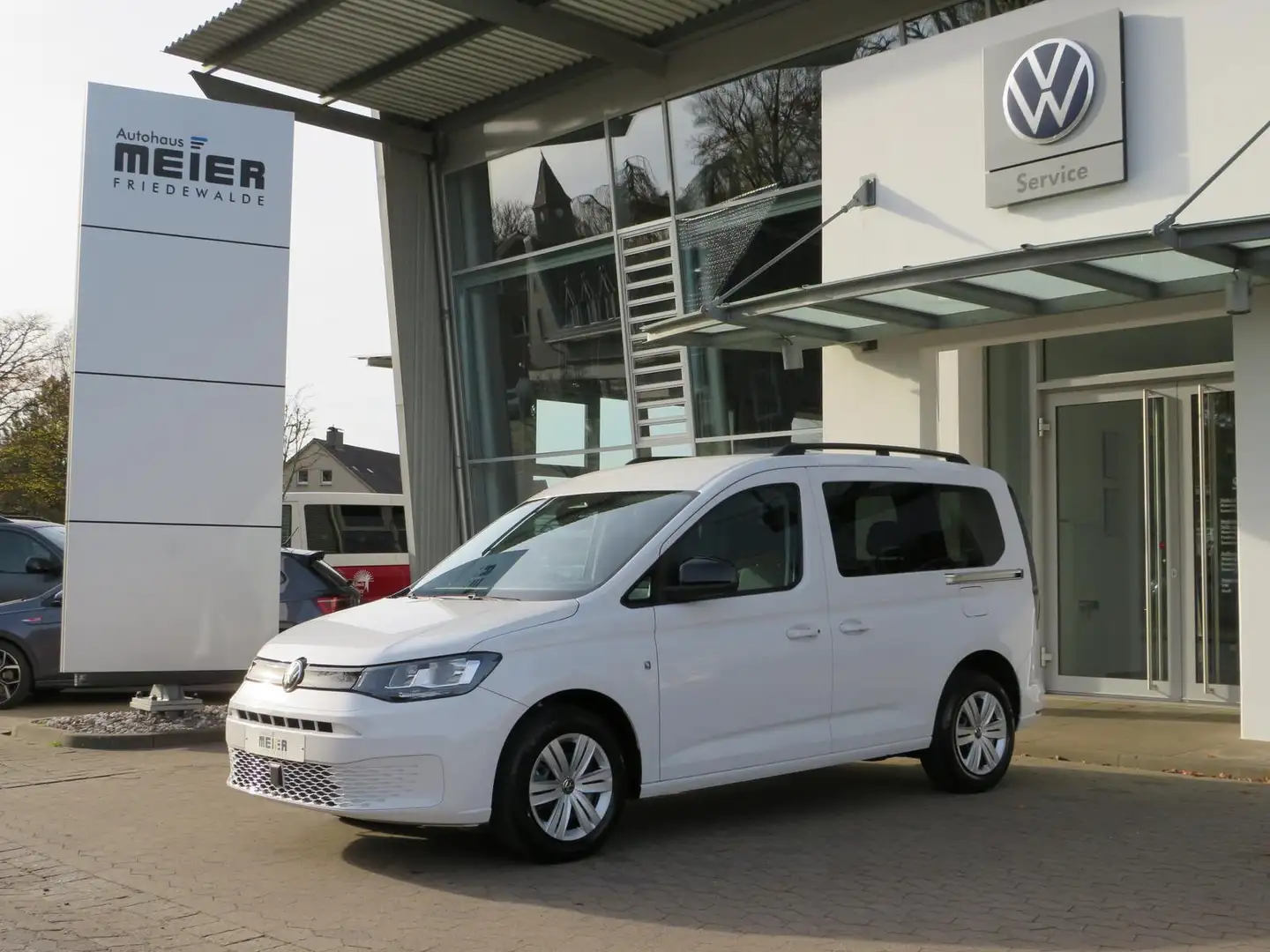 Volkswagen Caddy Kombi 1.5TSI AHK Sitzh. APP Parkh. ACC Weiß - 2