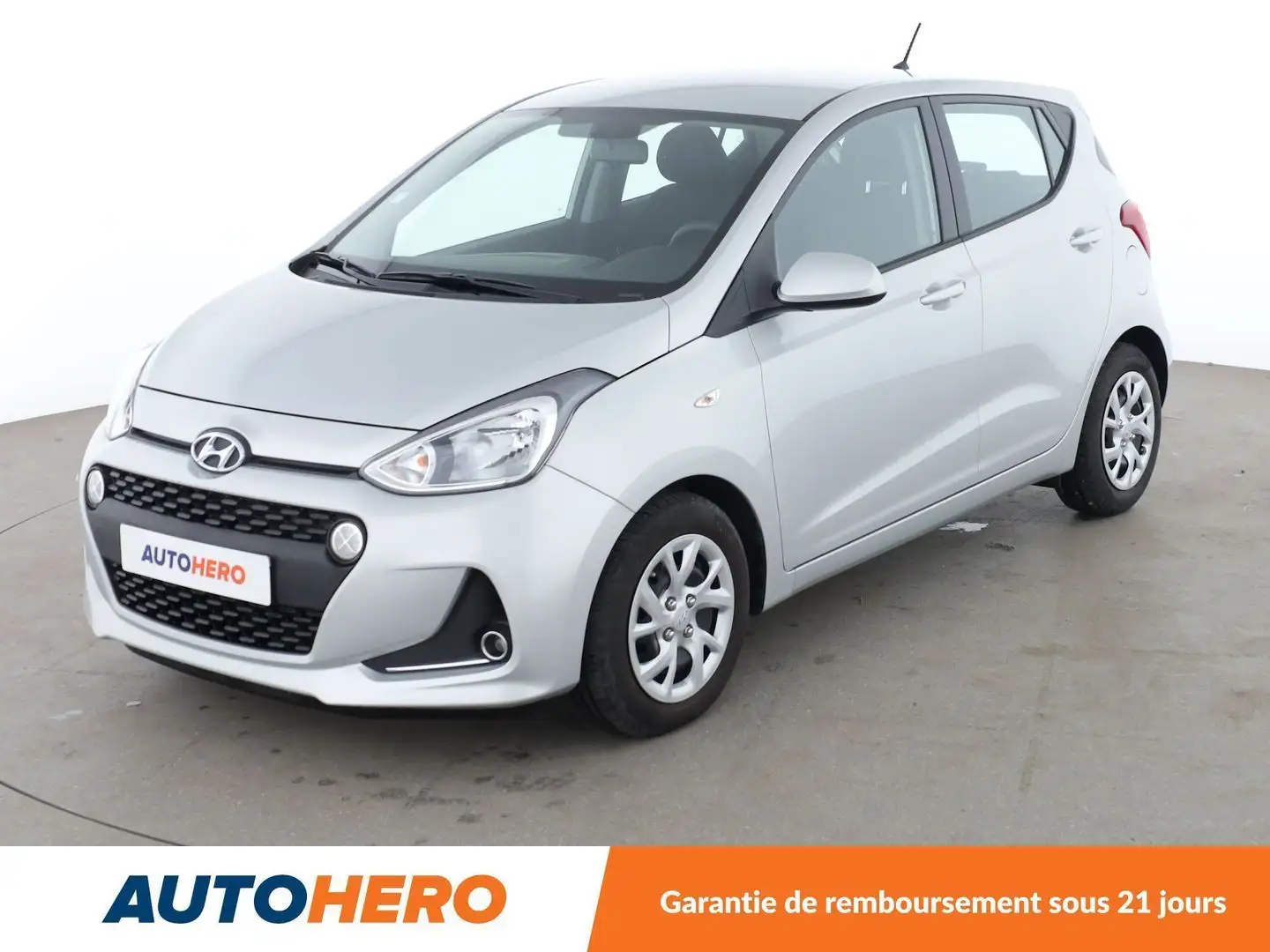 Hyundai i10 1.0 Eco Gris - 1