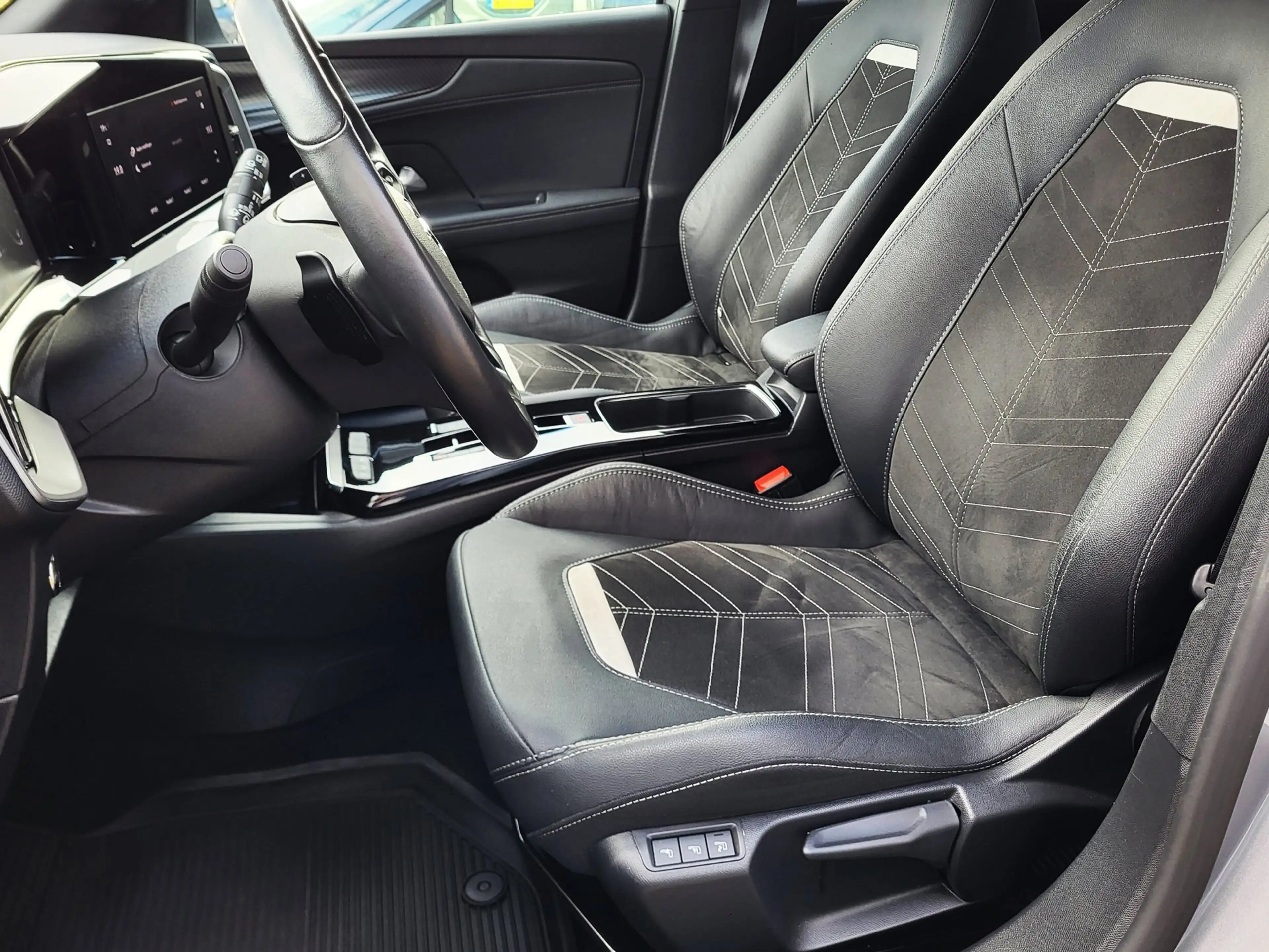Opel Mokka 1.2 Turbo Ultimate / Camera / Carplay & Android / — photo 8