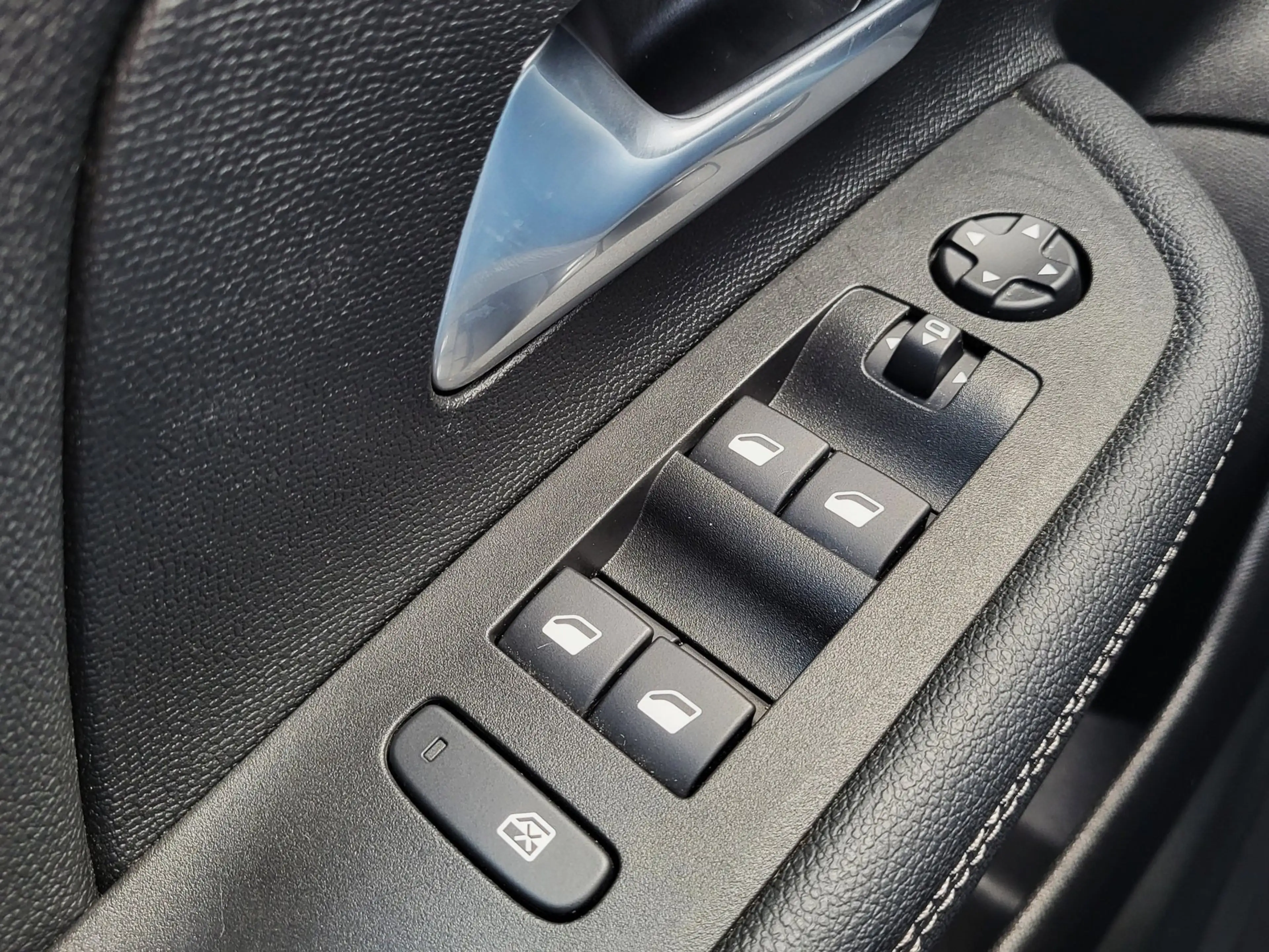 Opel Mokka 1.2 Turbo Ultimate / Camera / Carplay & Android / — photo 11
