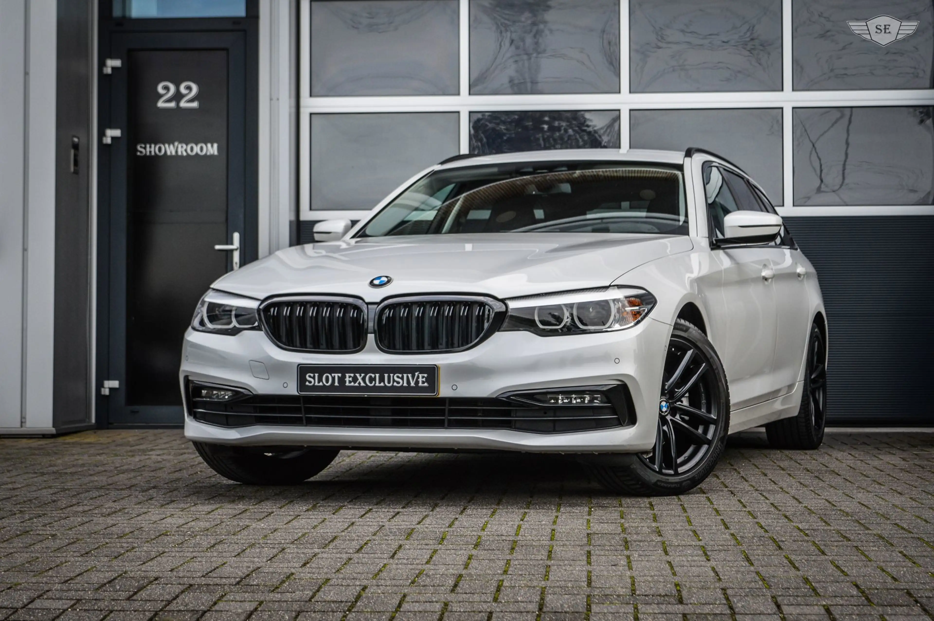 BMW 520 5-serie Touring 520i |SPORT|LED|CAMERA|CARPLAY|TOP