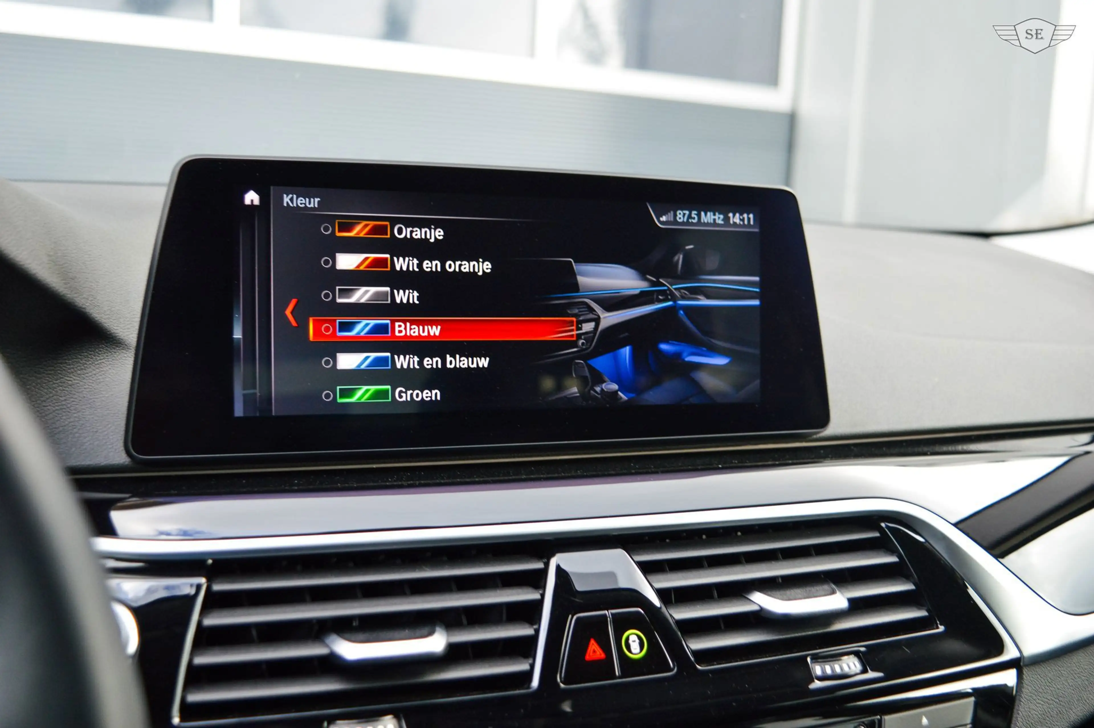 BMW 520 5-serie Touring 520i |SPORT|LED|CAMERA|CARPLAY|TOP — photo 35