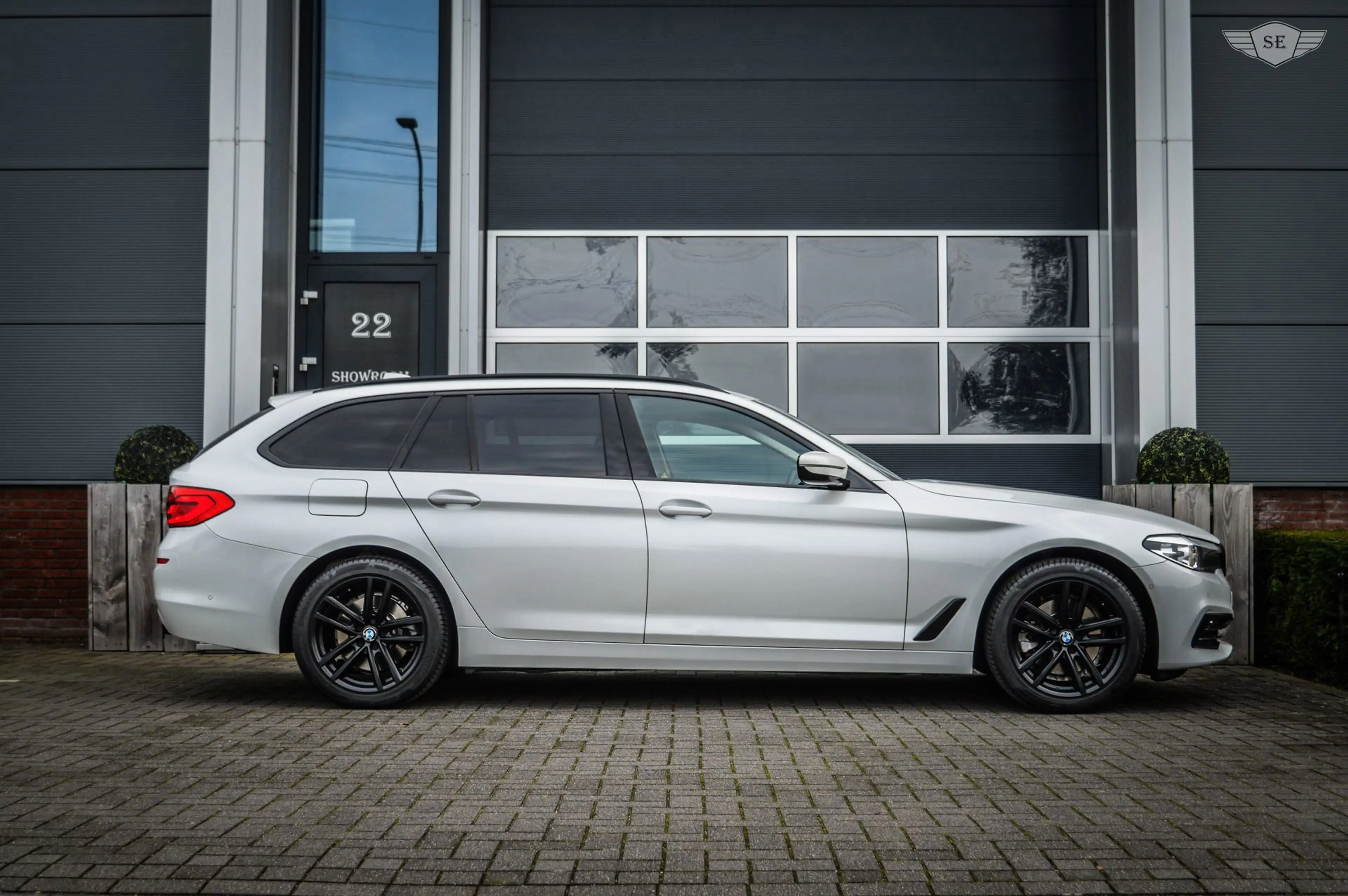 BMW 520 5-serie Touring 520i |SPORT|LED|CAMERA|CARPLAY|TOP — photo 3