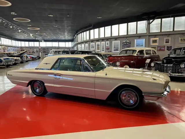 Ford Thunderbird Aut.