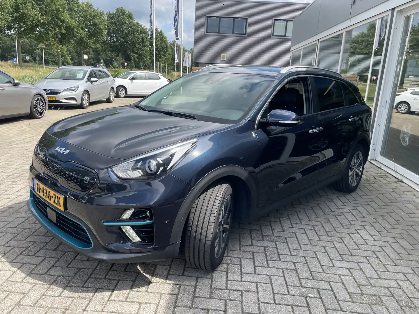 Kia e-Niro ExecutiveLine 64 kWh 50% deal 10.975,- ACTIE Stoel Albastru - 2