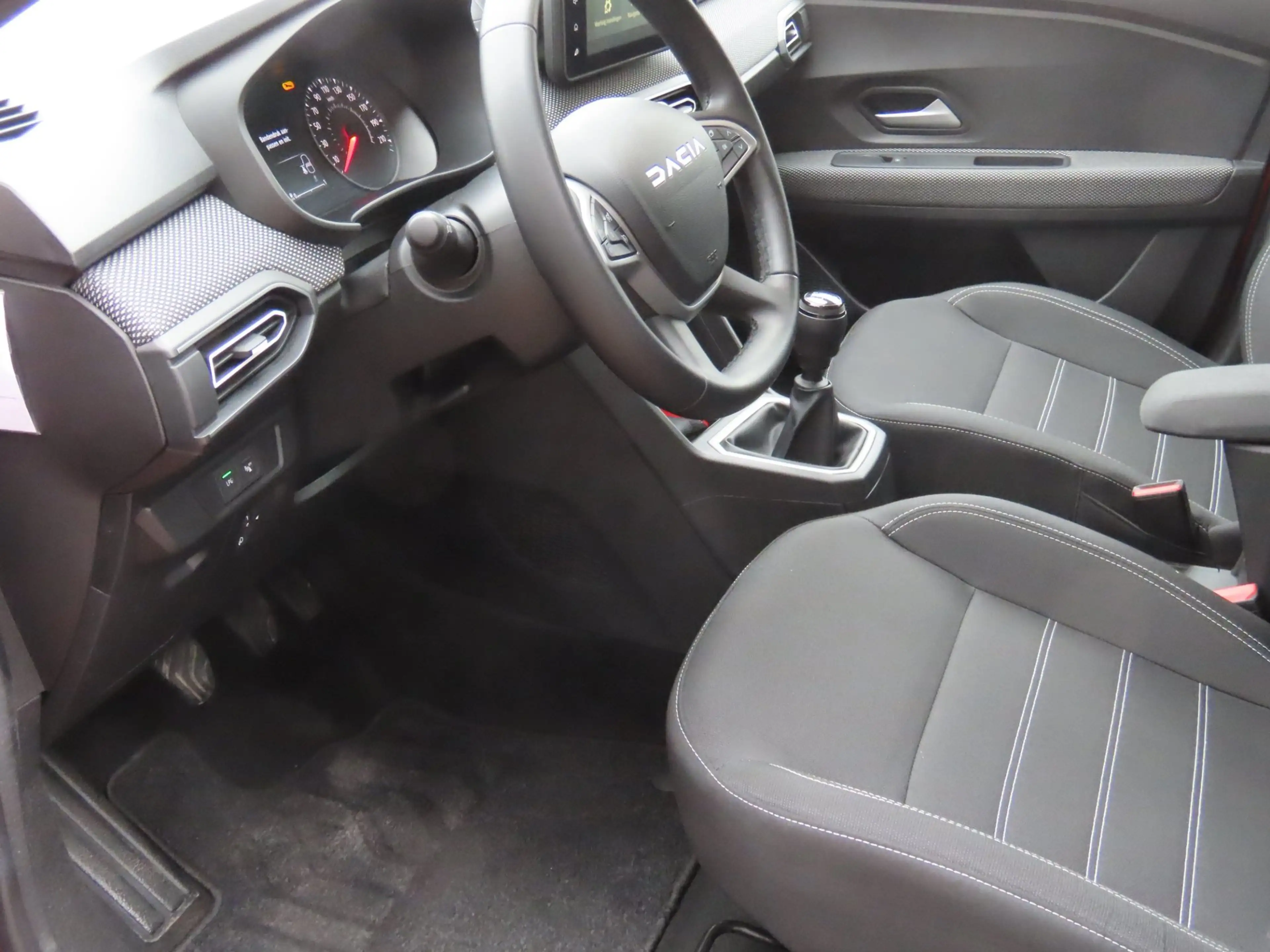 Dacia Jogger 1.0 TCe 100 Bi-Fuel Expression 5p. Trekhaak Navi K — photo 7