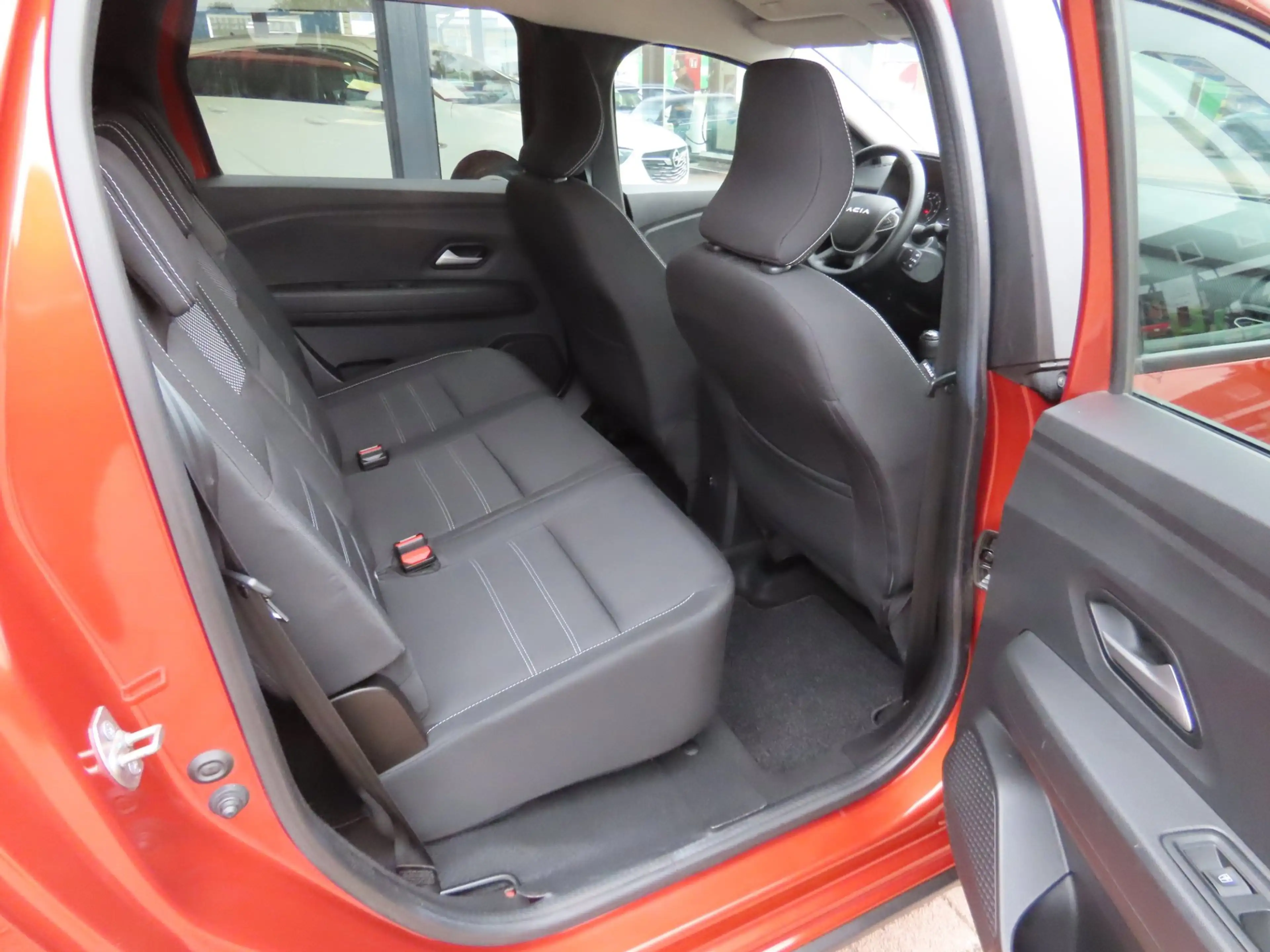 Dacia Jogger 1.0 TCe 100 Bi-Fuel Expression 5p. Trekhaak Navi K — photo 10