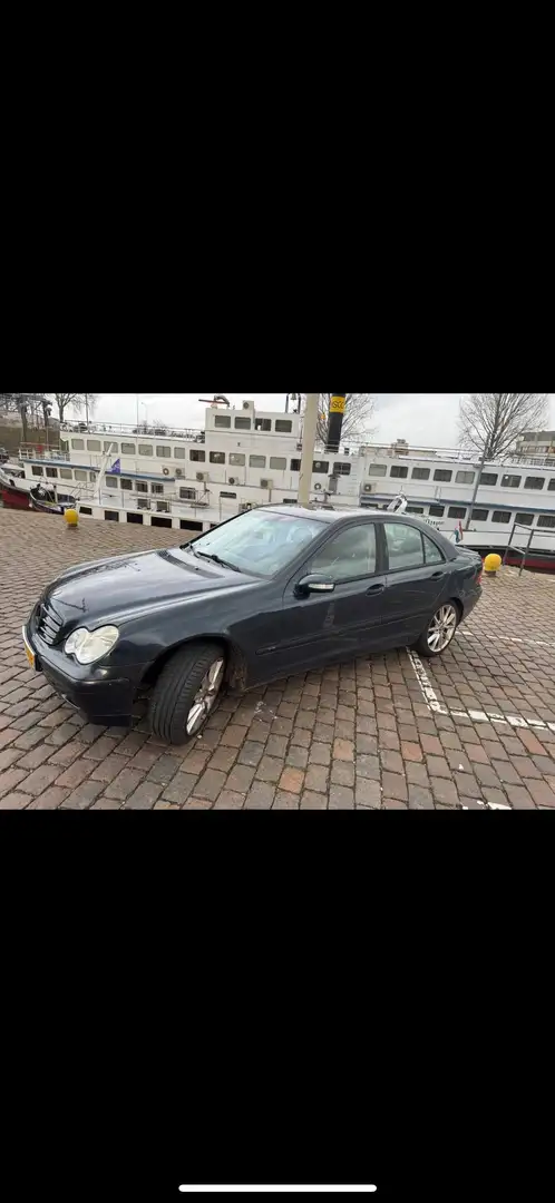 Mercedes-Benz 180 - 2