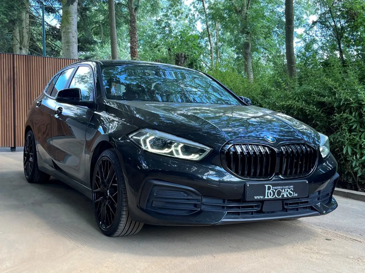 BMW 118 ia Full Led-Navi-Cockpit Prof-Bluetooth-Pdc-19" Чорний - 1