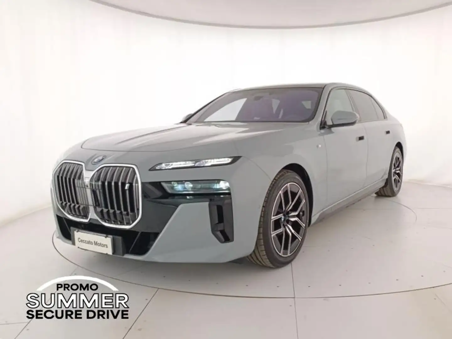 BMW i7 xdrive60 Msport Gris - 1