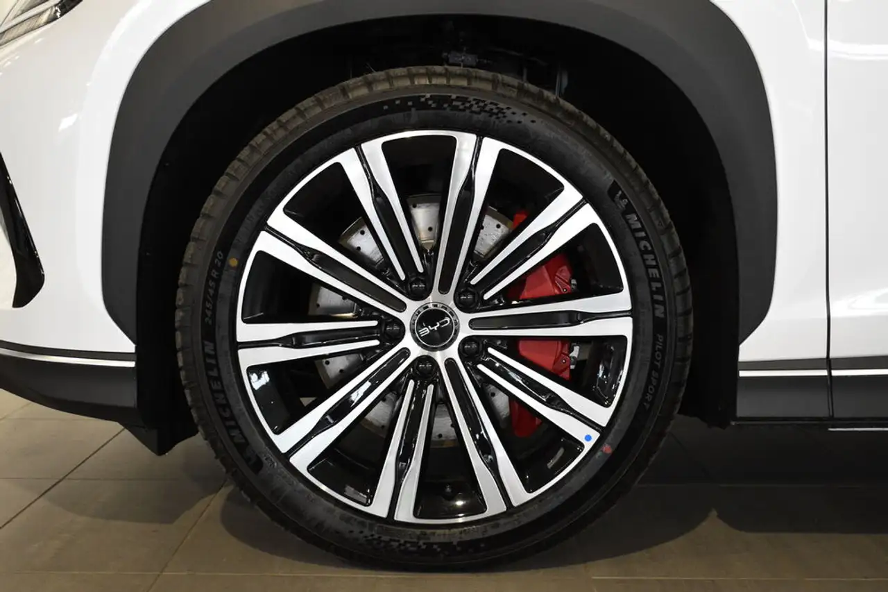 BYD SEALION 7